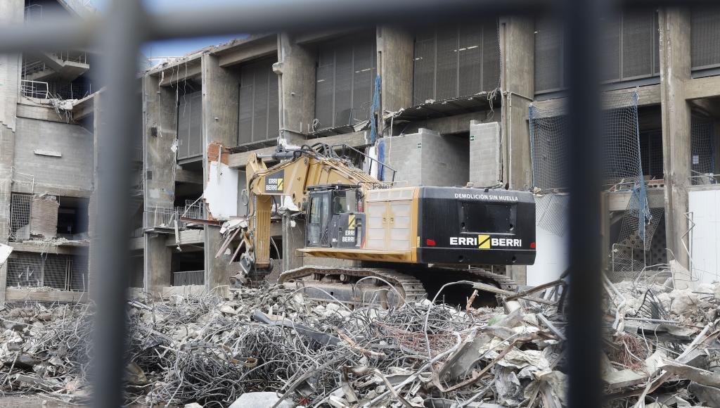 Comenz La Demolici N Del Camp Nou Foto De Marca