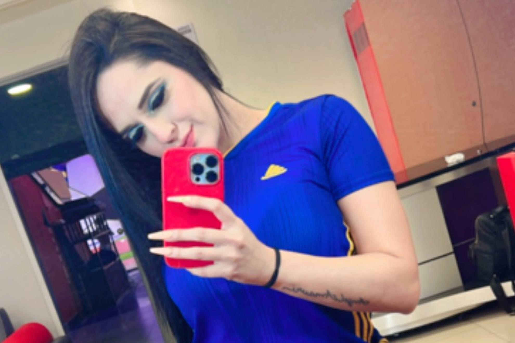 Liga MX 2023: ¿Quién es Carla Garza, la aficionada de Tigres que hizo un  topless en El Volcán? | MARCA México