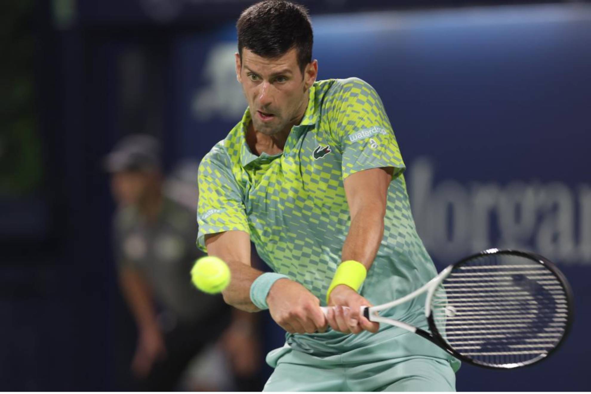 Djokovic en semifinales de Dubai