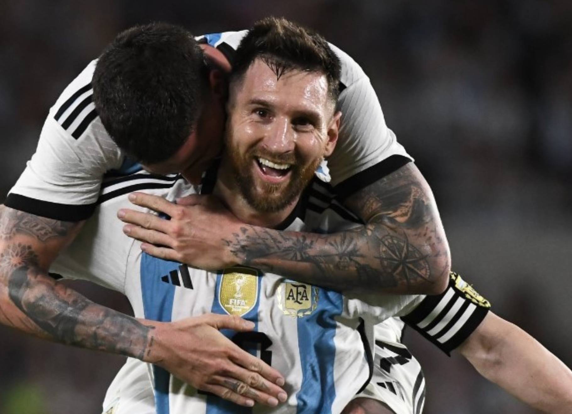 ¡Espectacular recibimiento que el Monumental dio a Messi y Argentina!
