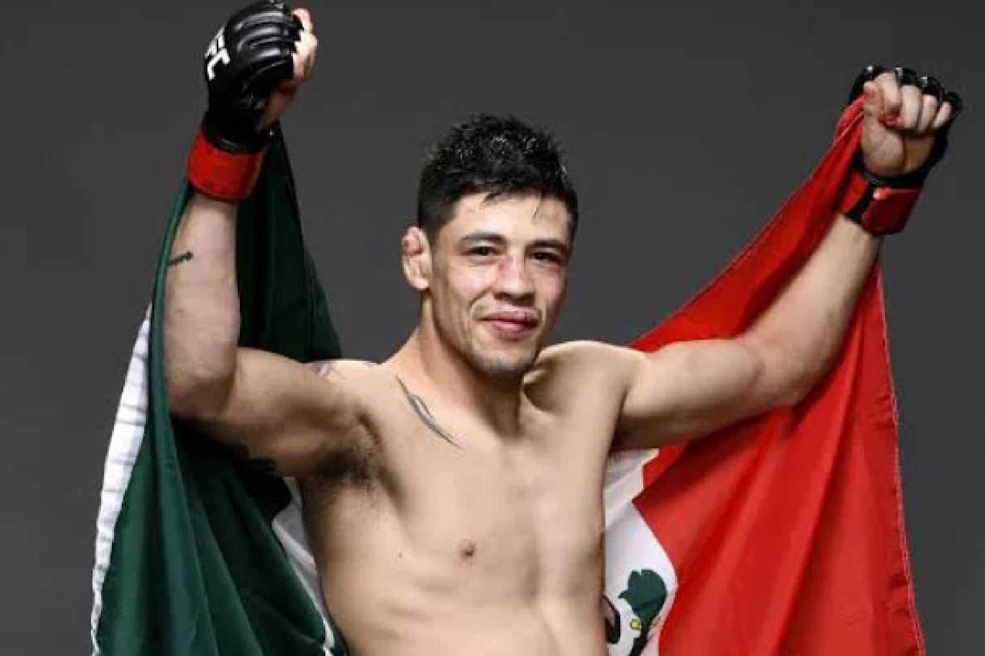 El peleador mexicano quiere seguir haciendo historia en la UFC.