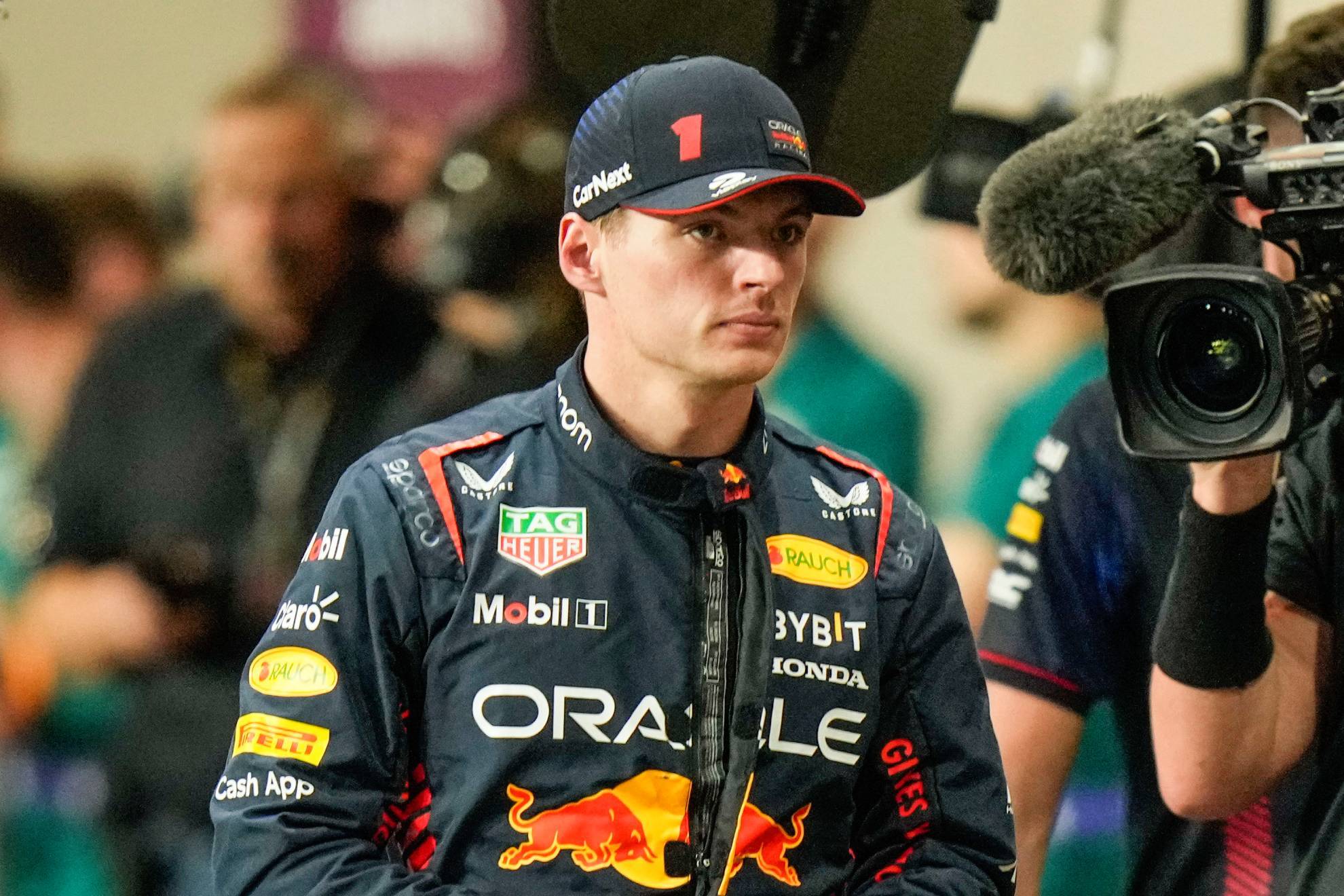 Max Verstappen desafía las decisiones de Red Bull si favorecen a Sergio Pérez