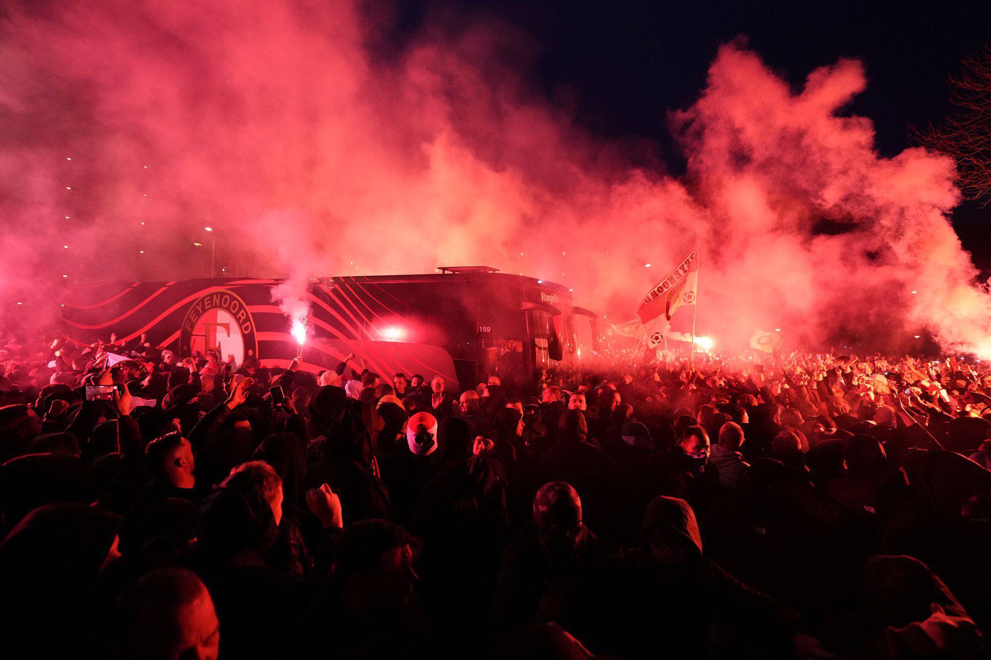 Gobierno de Roma prohíbe venta de entradas a aficionados del Feyenoord