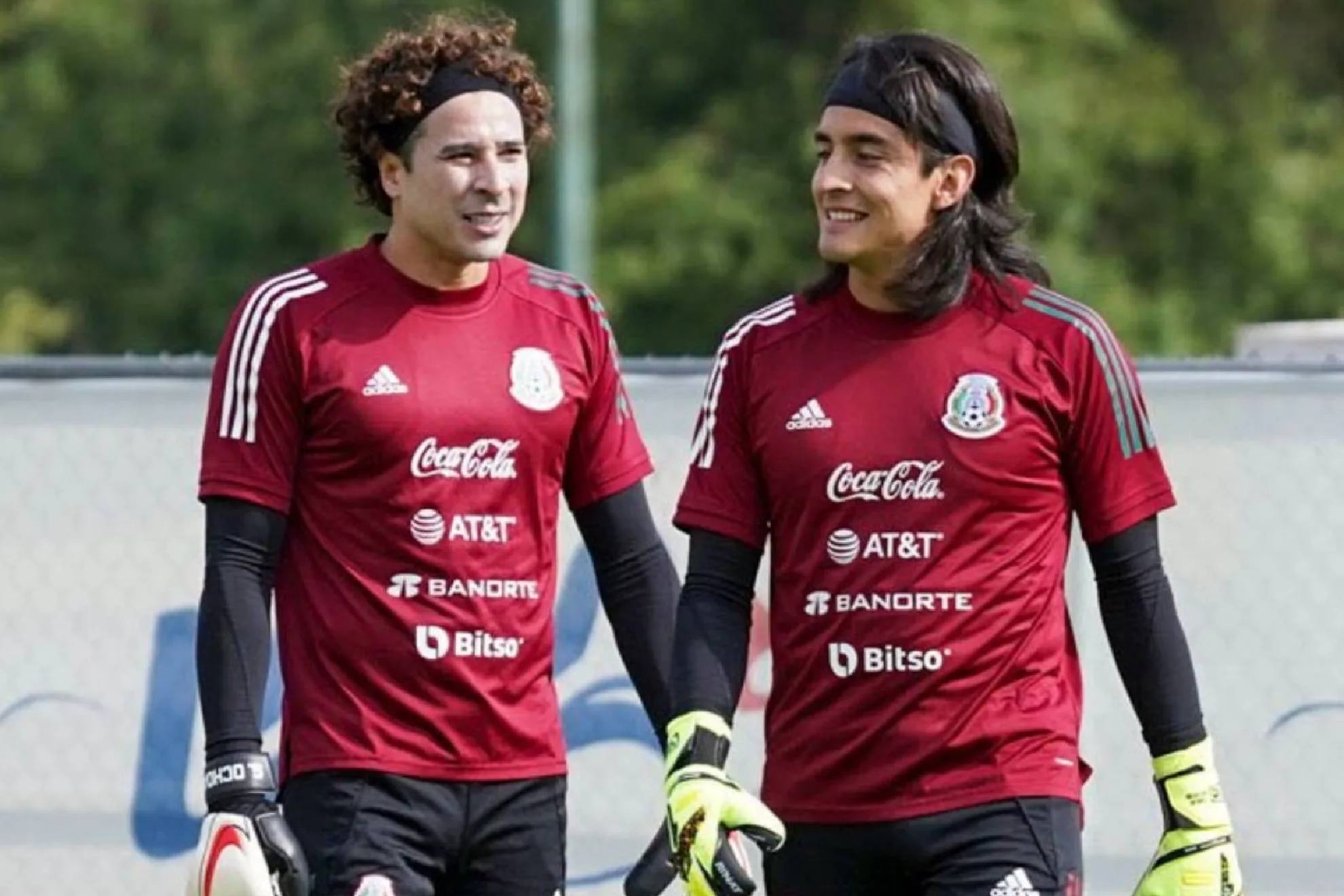 Acevedo y Ochoa pelearn la titularidad en Seleccin Mexicana rumbo al Mundial en 2026