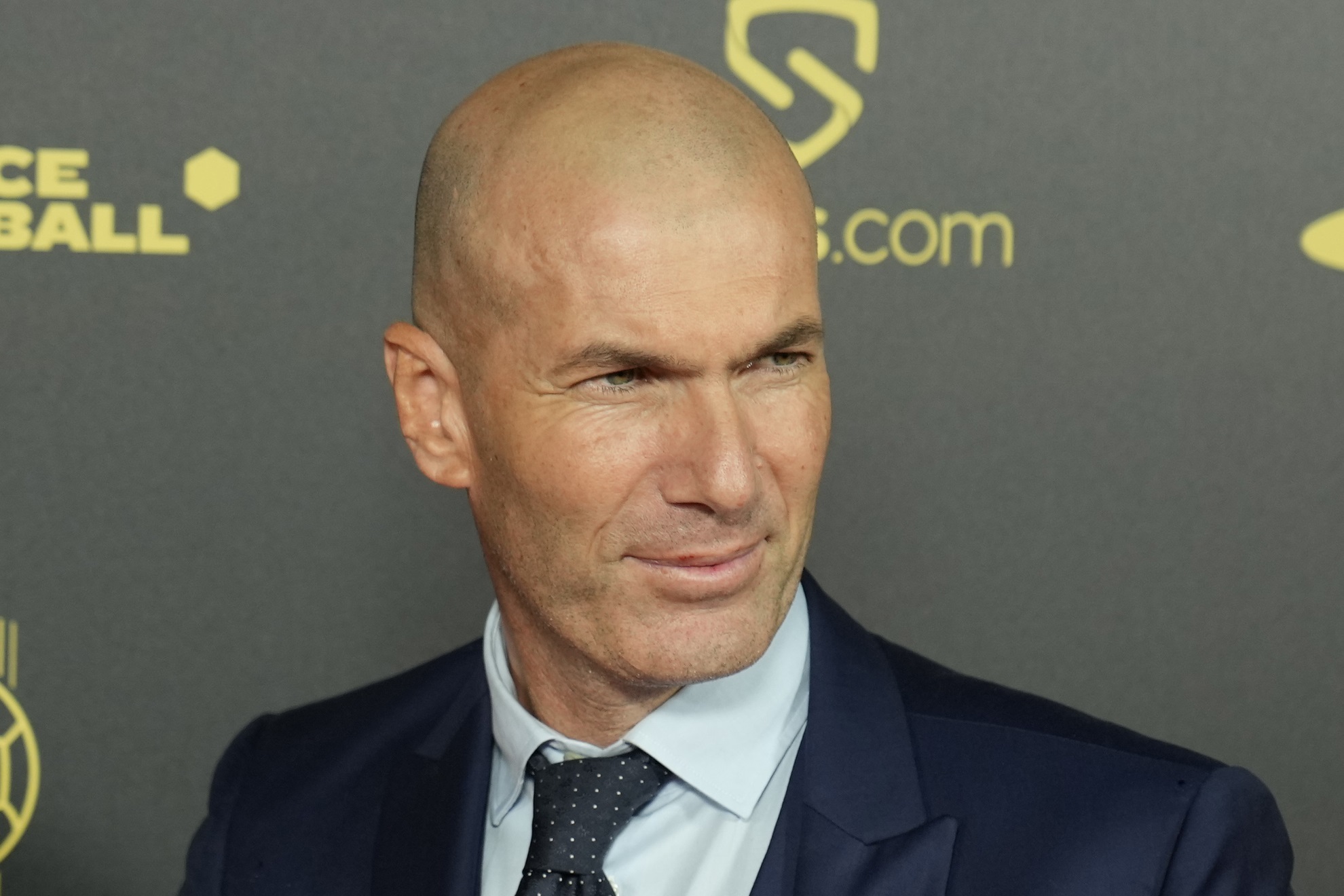 Zinedine Zidane Real Madrid DT tcnico entrenador banca banquillos Juventus PSG Olympique soccer Espaa