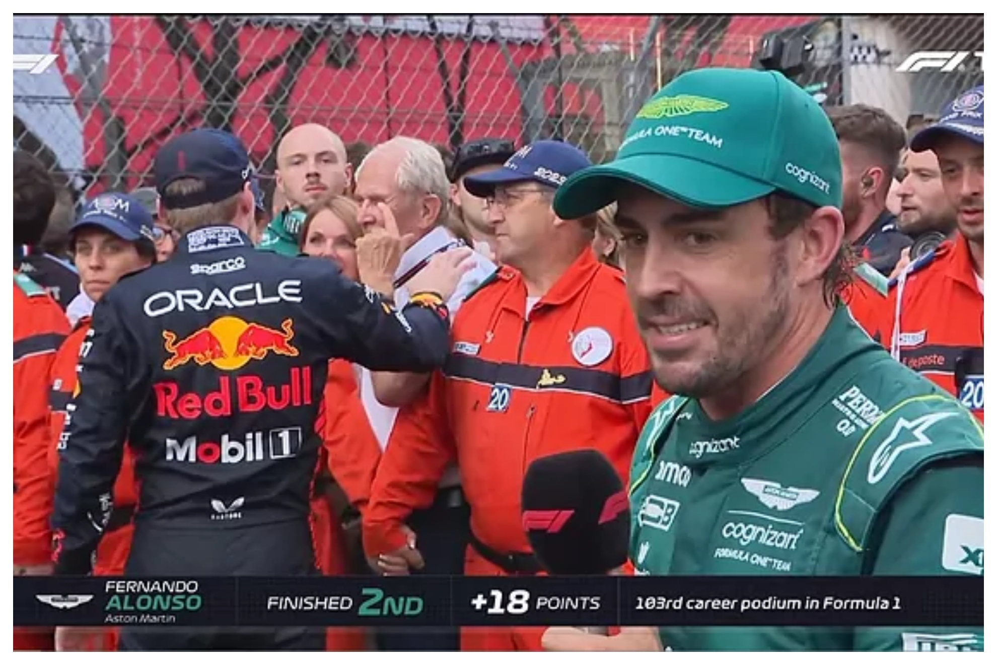 Alonso, con Verstappen al fondo tras el GP de Mónaco