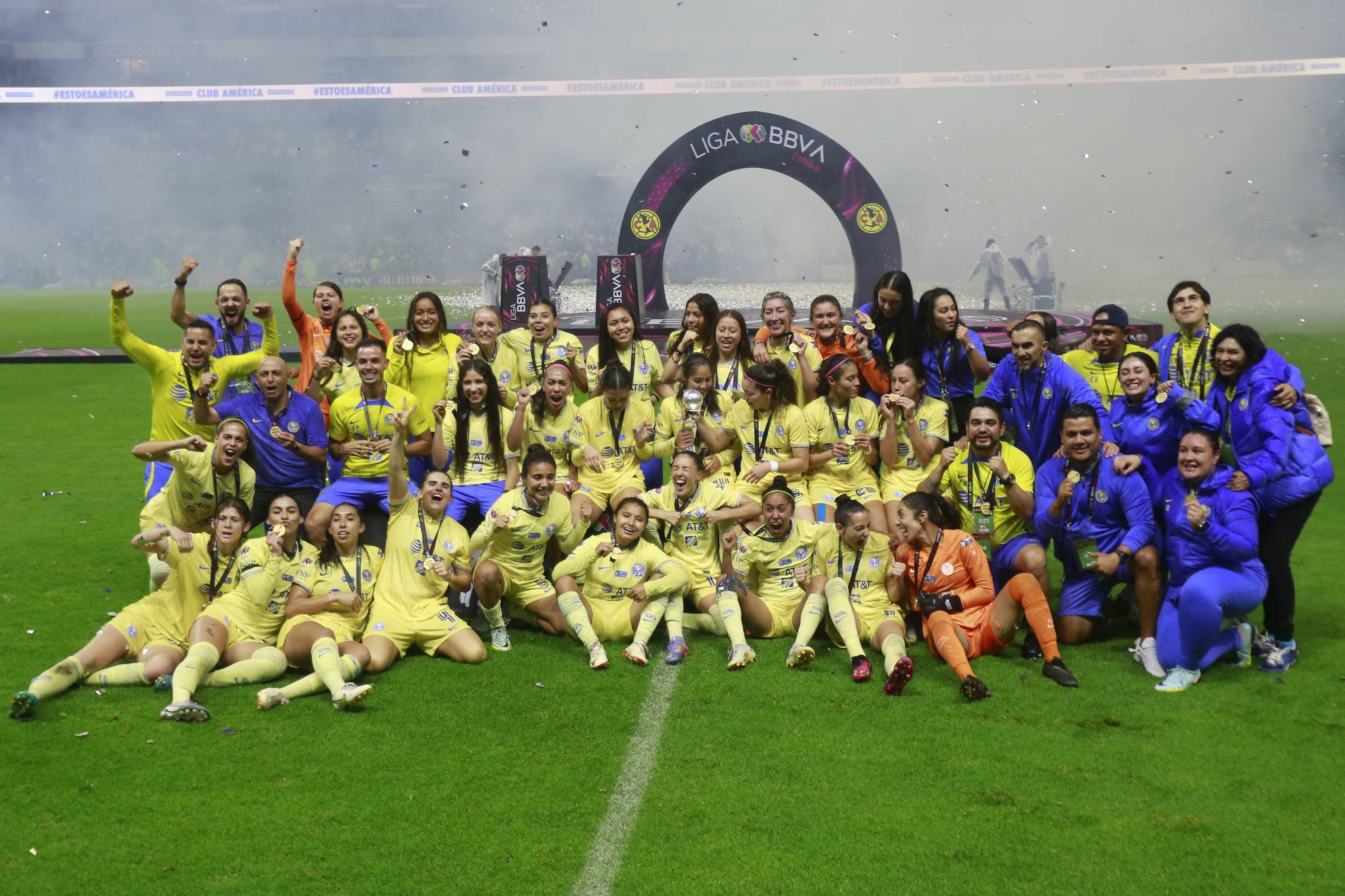 Las guilas celebran su segundo campeonato de Liga MX Femenil