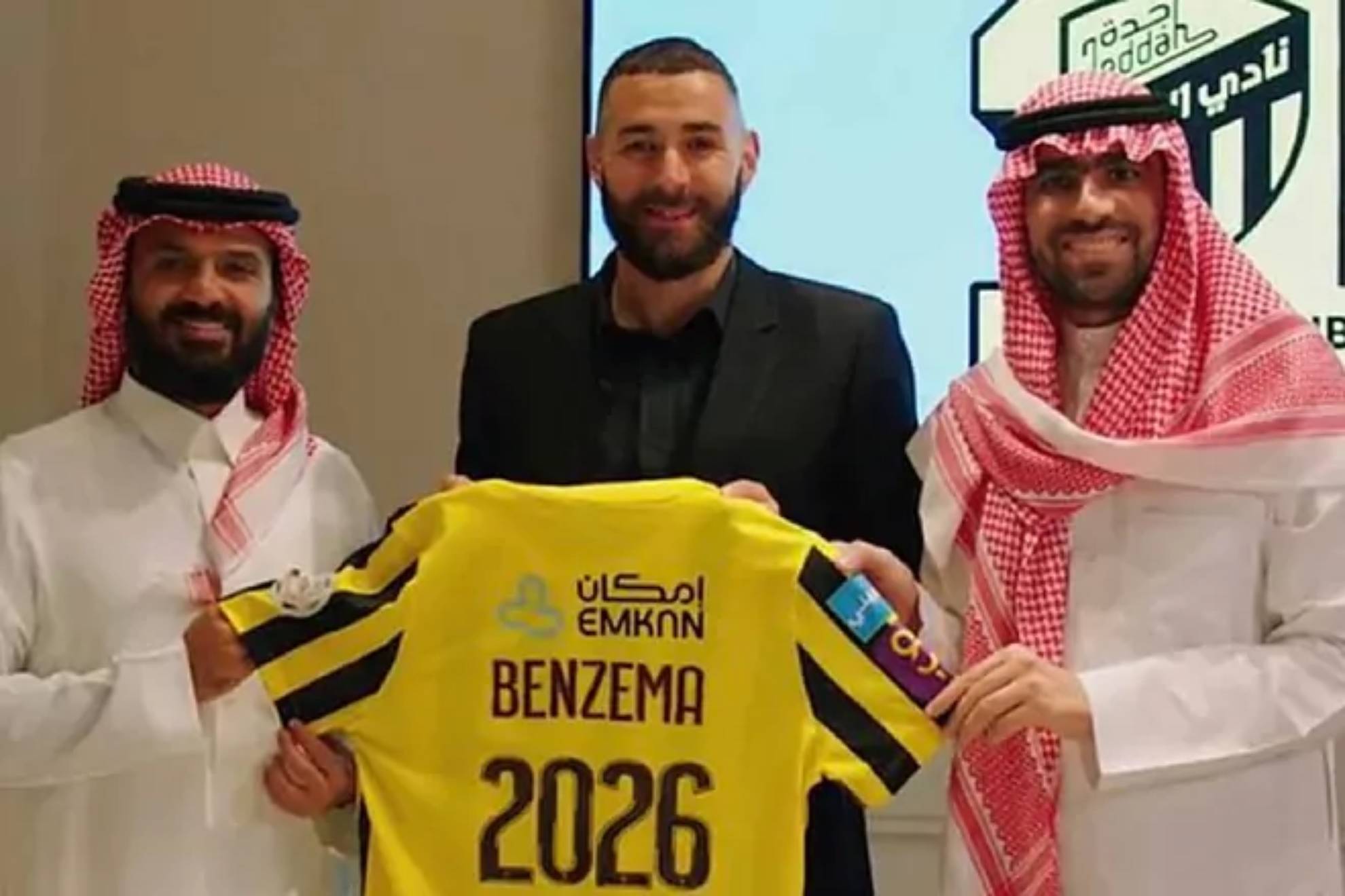 Karim Benzema ficha por Al Ittihad de Arabia Saudí hasta 2026