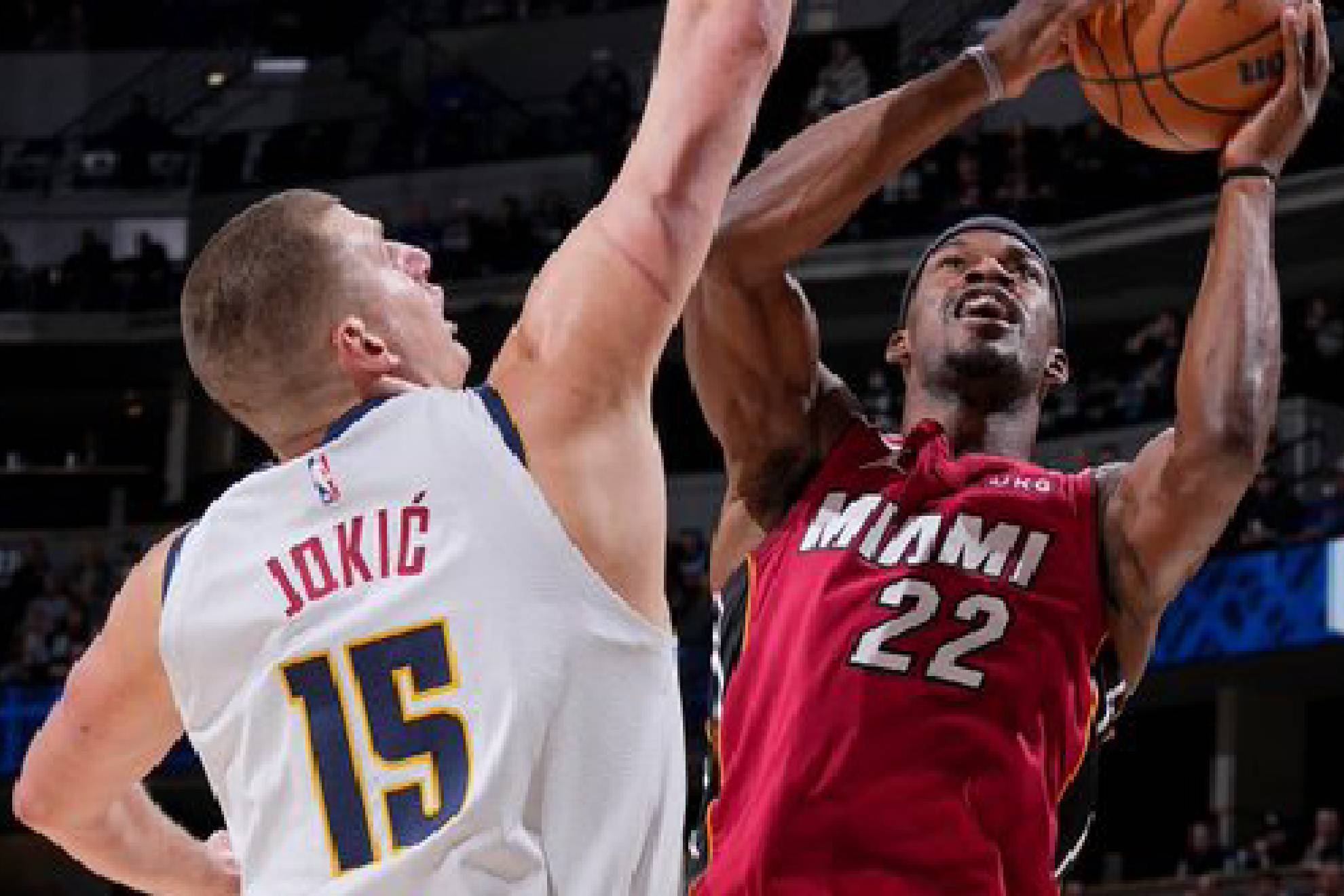 Nikola Jokic en Denver y Jimmy Butler con Miami chocan en el juego 3 de Las Finales en la NBA