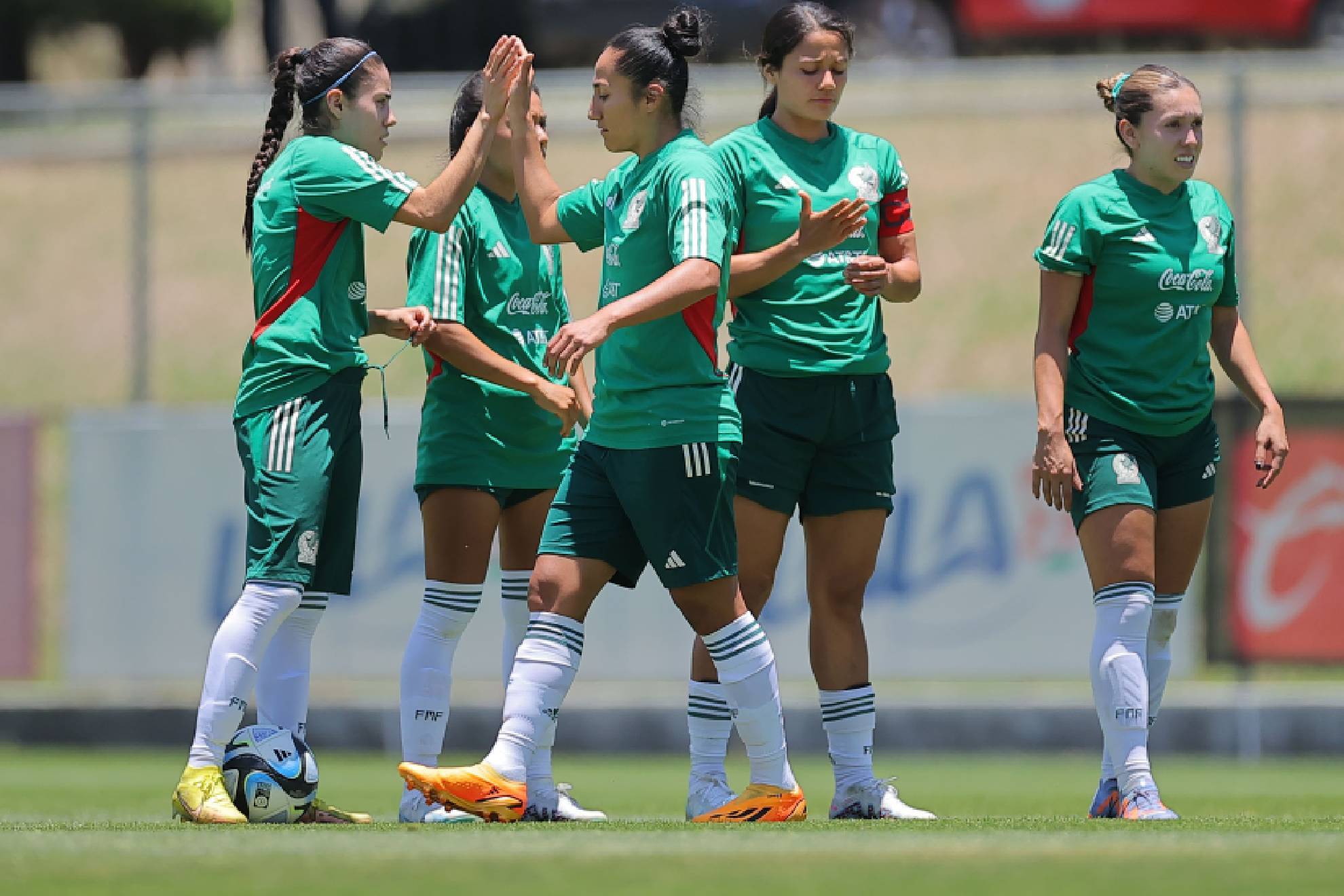 La Seleccin Mexiccana Femenil gole 5-0 al Toluca rumbo a Juegos Centroamericanos.