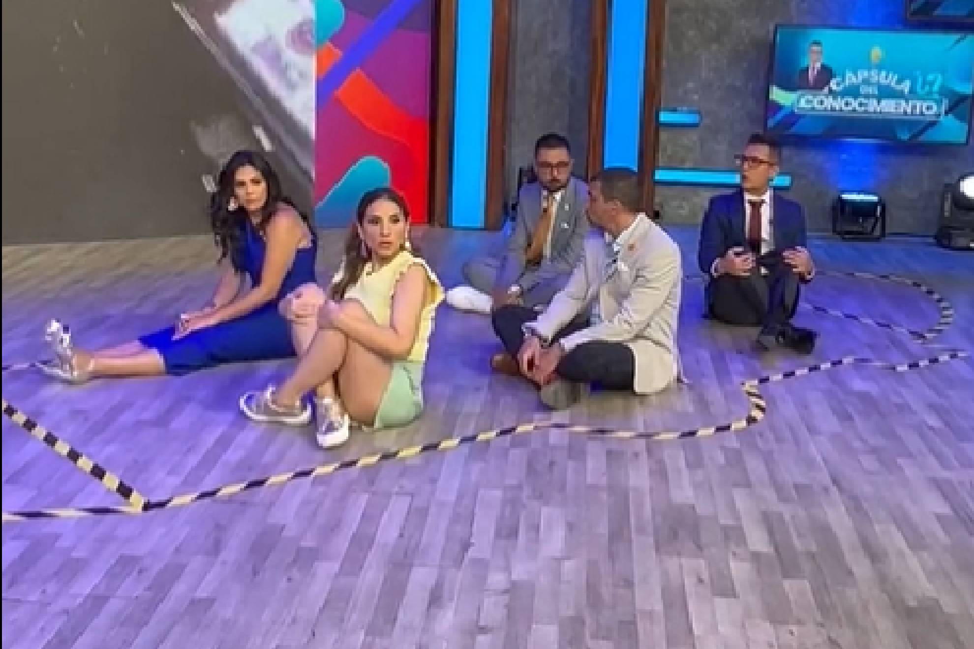 El programa de TV Azteca, 'Venga La Alegra', fue criticado por simular la tragedia del submarino.