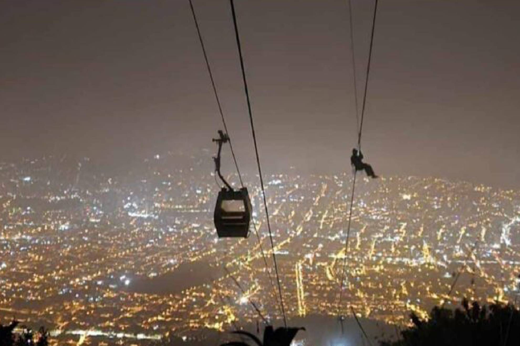 Ecuador: Personas quedan atrapadas en teleférico por hasta 11 horas | MARCA  México