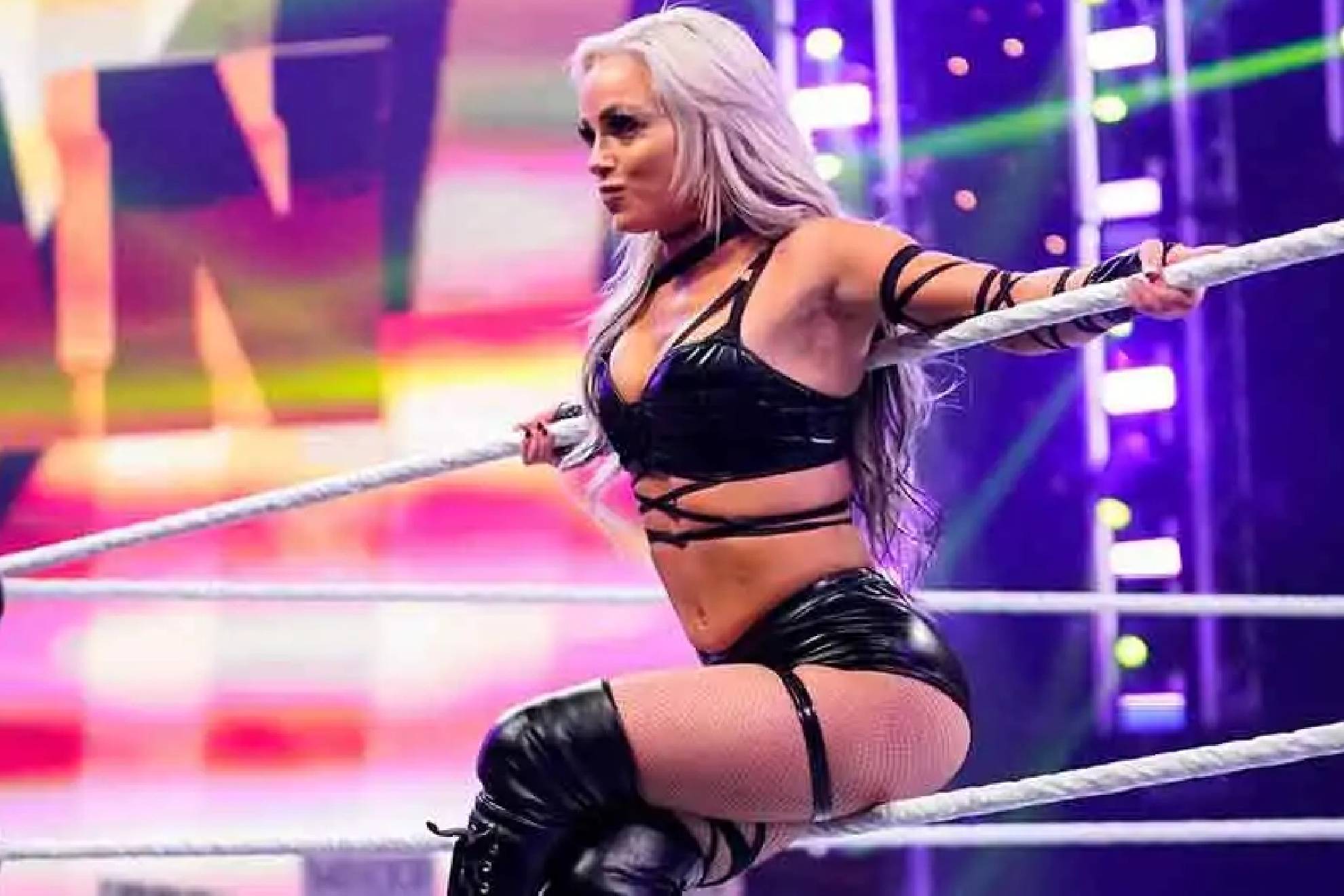 Блэк лив. Лив Морган WWE. Лив Морган 2022. Лив Морган WWE 2021. Liv Morgan WWE 2021.