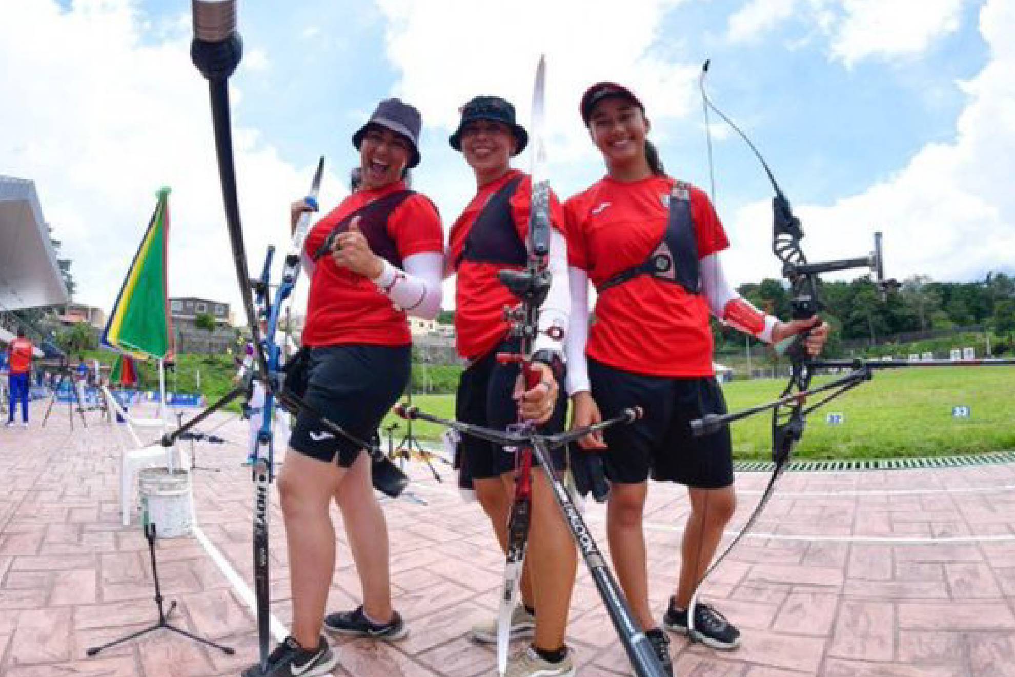 Alejandra Valencia, Aída Román y Ángela Ruíz, consiguen una plaza olímpica más para México