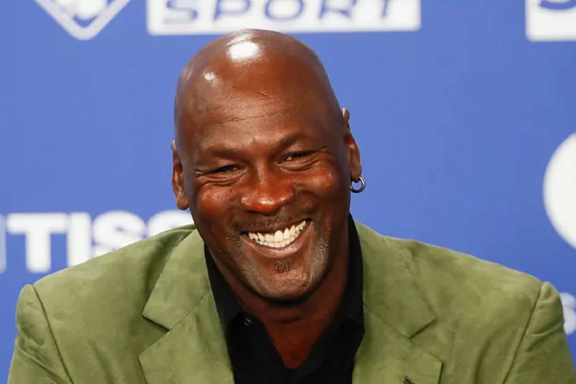 Michael Jordan concret una histrica venta de los Charlotte Hornets de la NBA.
