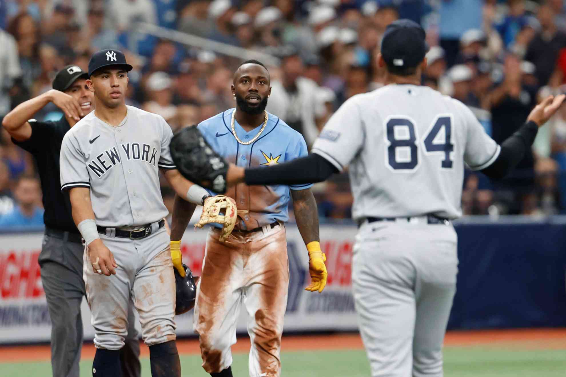 El presidente de los Yankees manda fuego a los Rays y a los Marlins