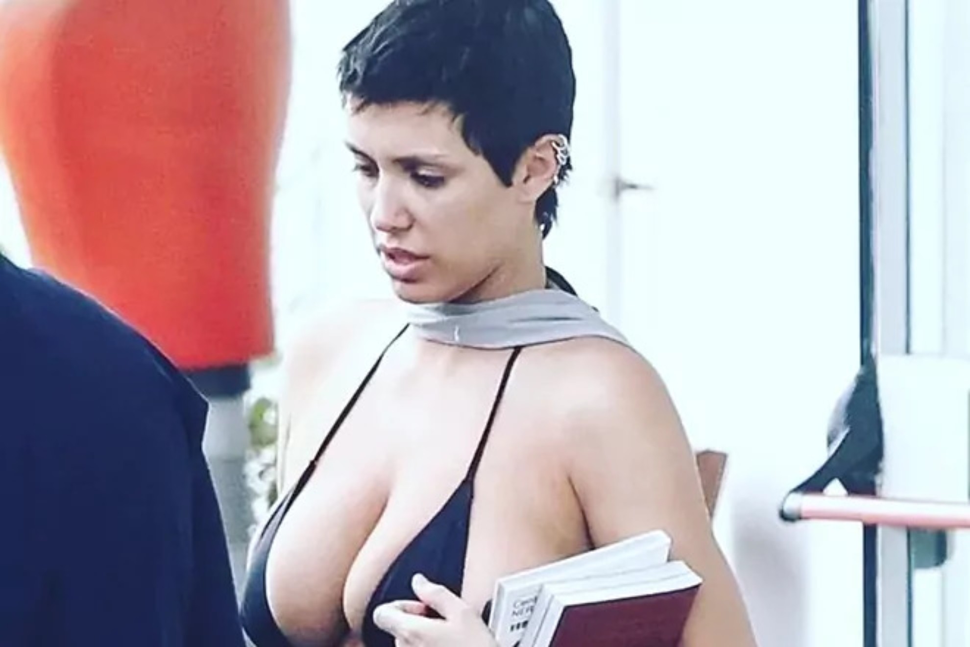 Bianca Censori, esposa de Kanye West, vuelve a mostrar sus senos con outfit  transparente, ahora en Alemania | MARCA México