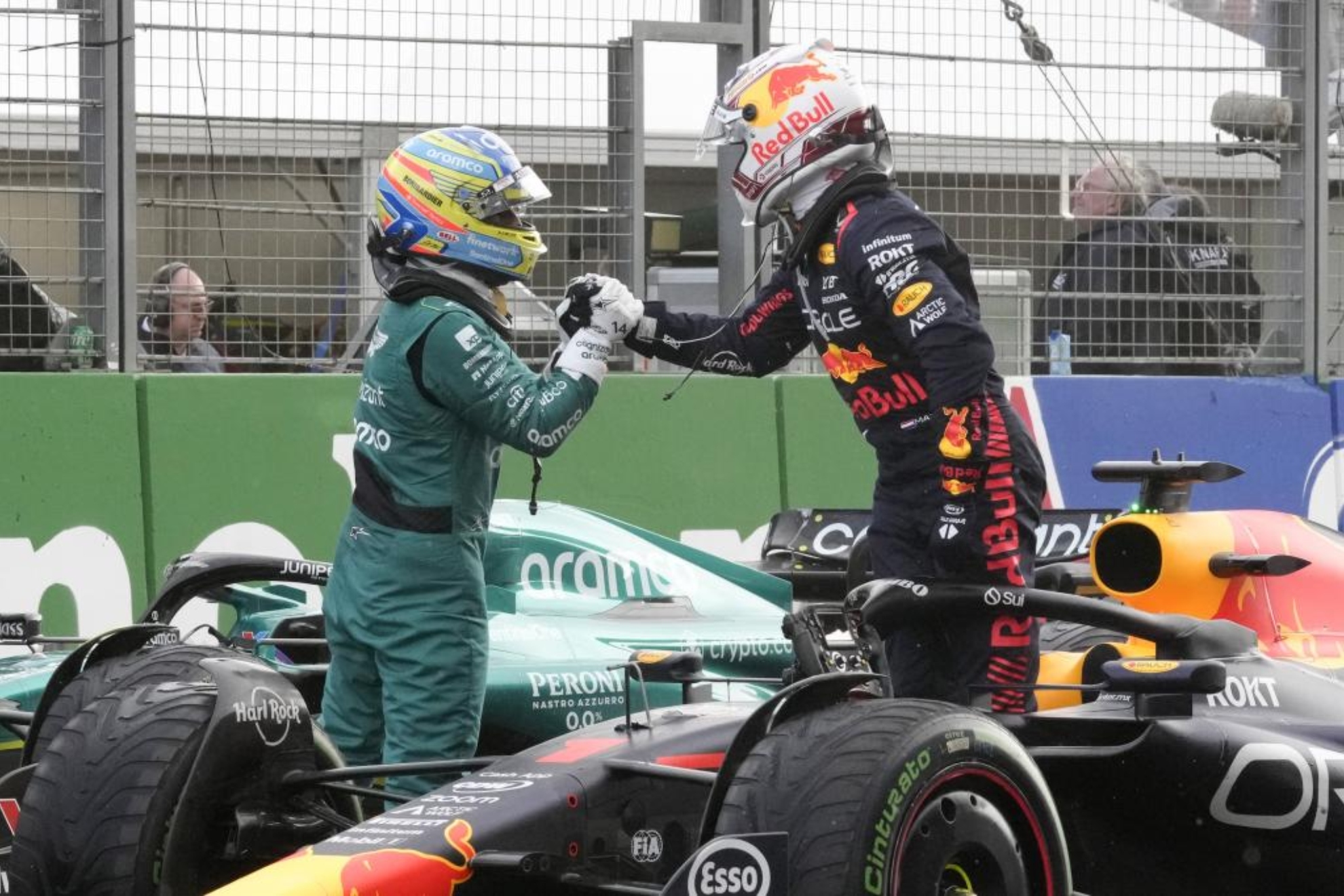 Al director técnico de Red Bull le gustaría 'cambiar' a Checo Pérez por Fernando Alonso