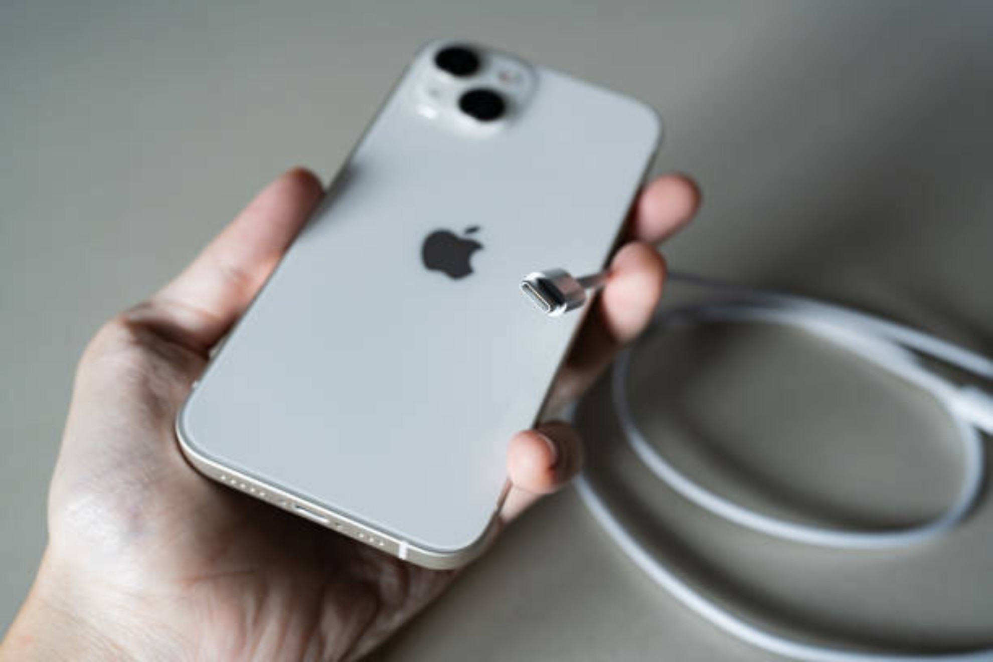 Culpables y soluciones al sobrecalentamiento de los iPhone 15 Pro de Apple