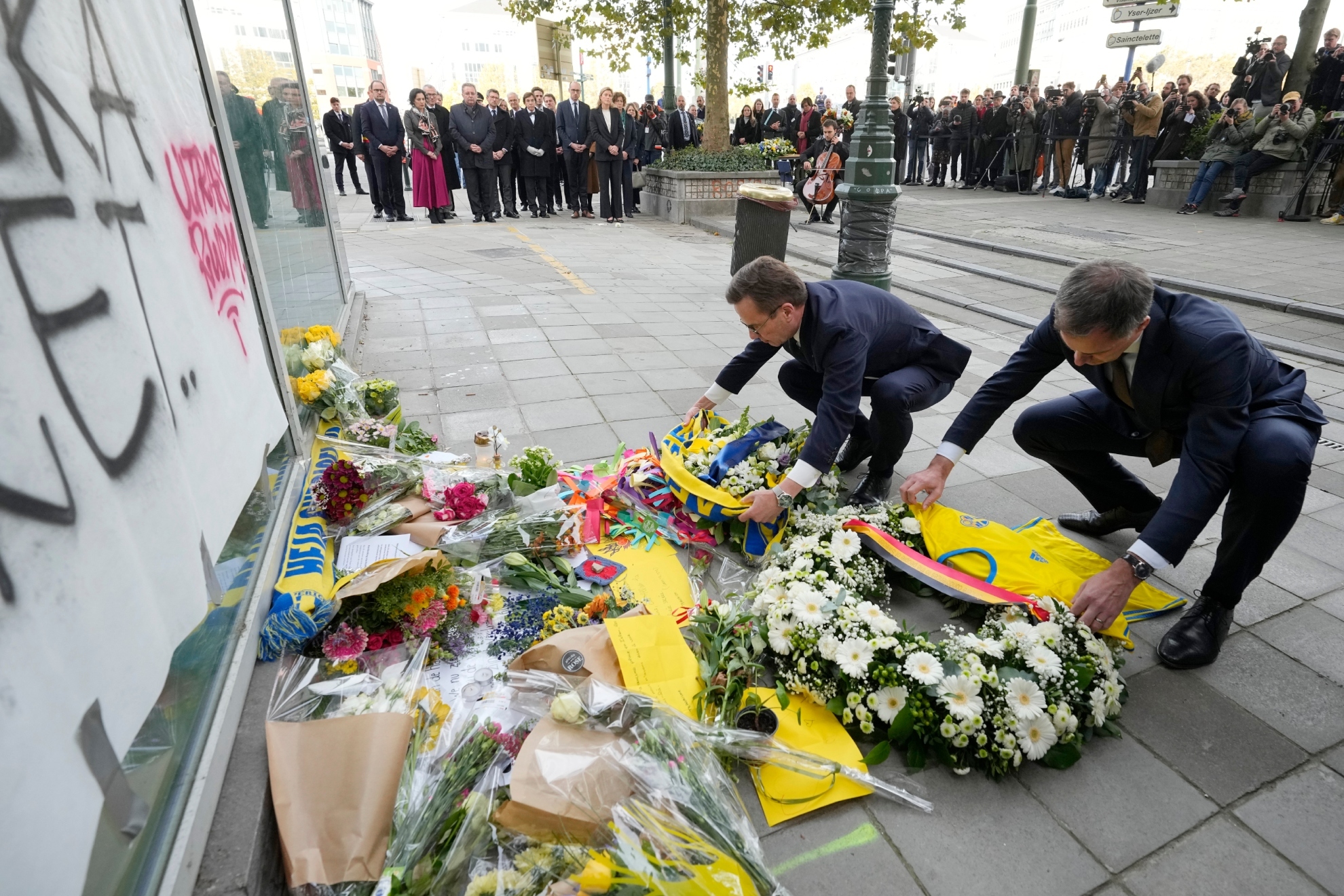 Los primeros ministros de Suecia y Bélgica homenajean a los dos fallecidos.
