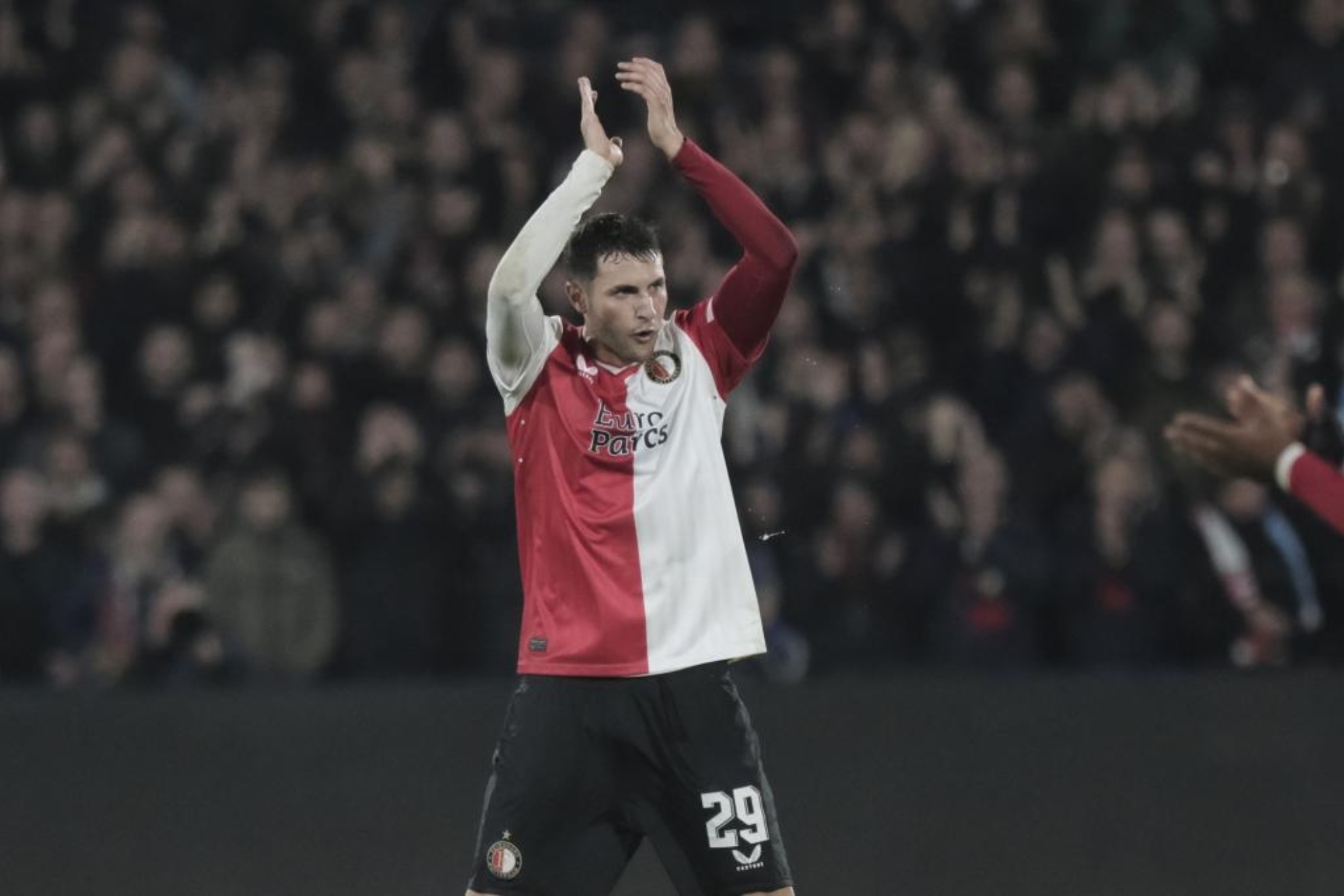 Santi Gimnez y el Feyenoord enfrentarn a la Roma de Mourinho en la Europa League