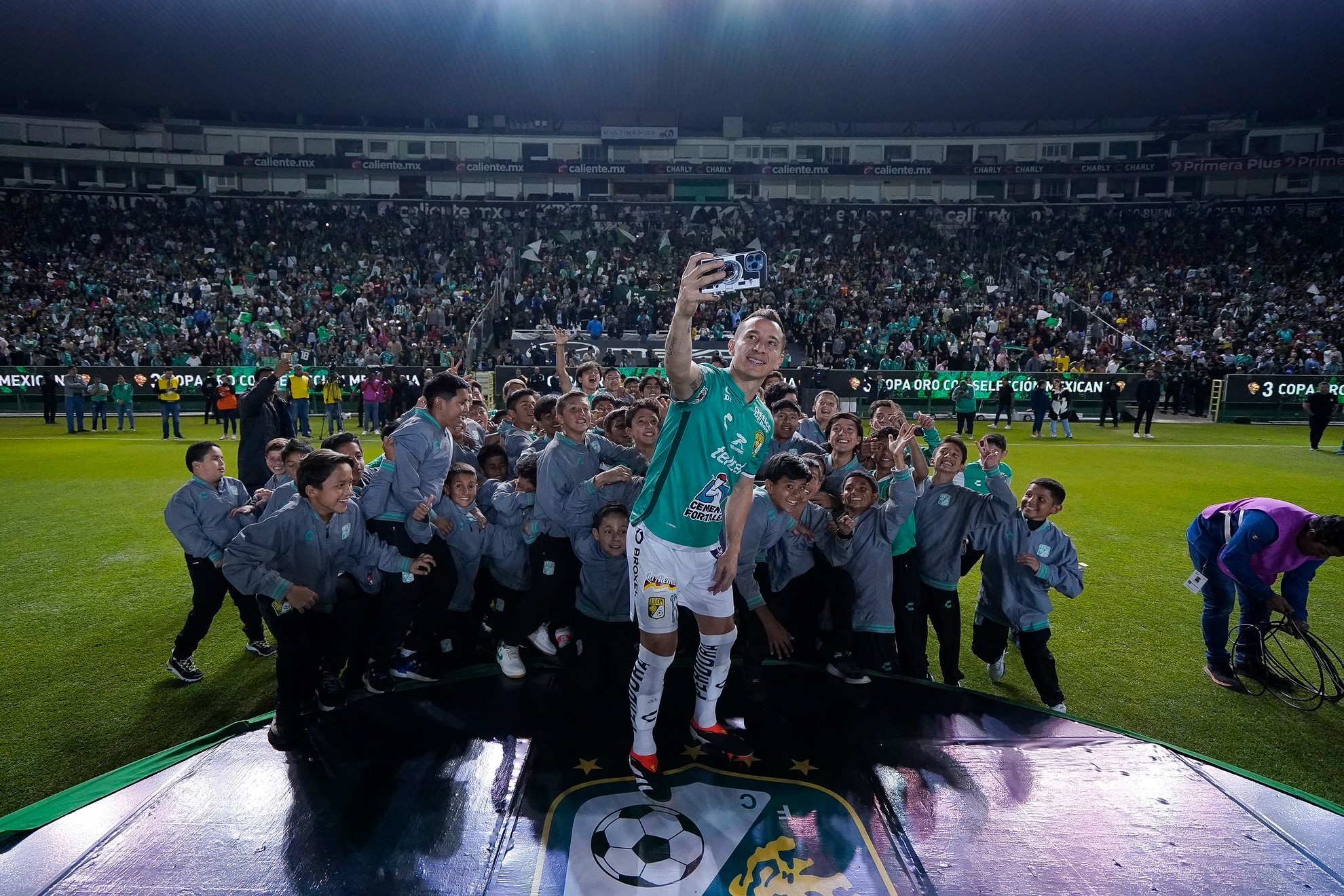 Liga MX 2024Guardado y una selfie especial | MARCA.com