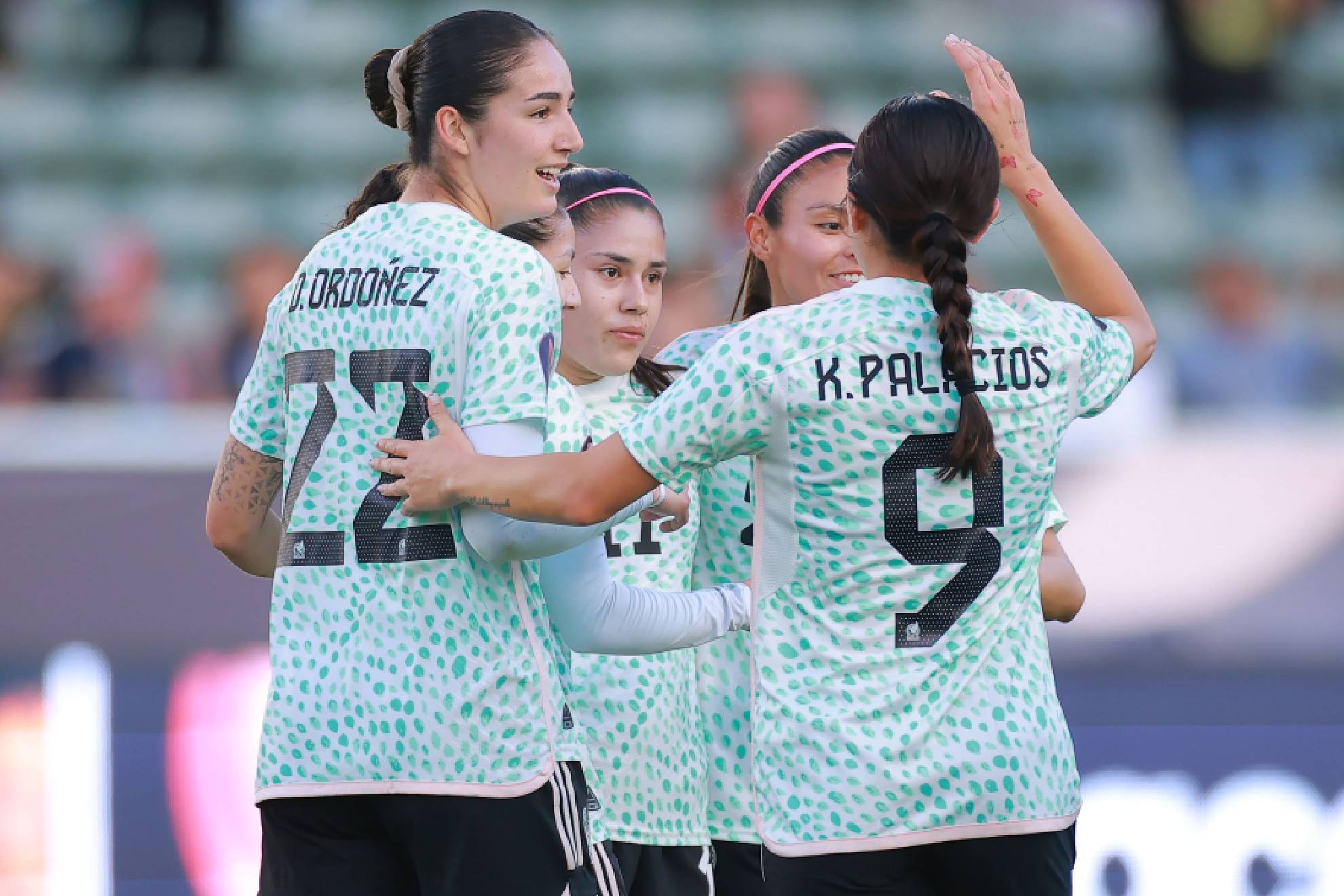 La Selección Mexicana ganó por goliza ante República Dominicana en el Grupo A de la Copa Oro Femenil.
