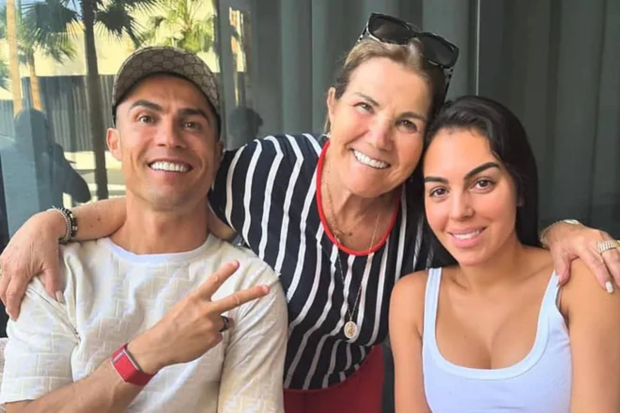 La familia de Cristiano Ronaldo comparte su buena relaci�n a pesar de los rumores.