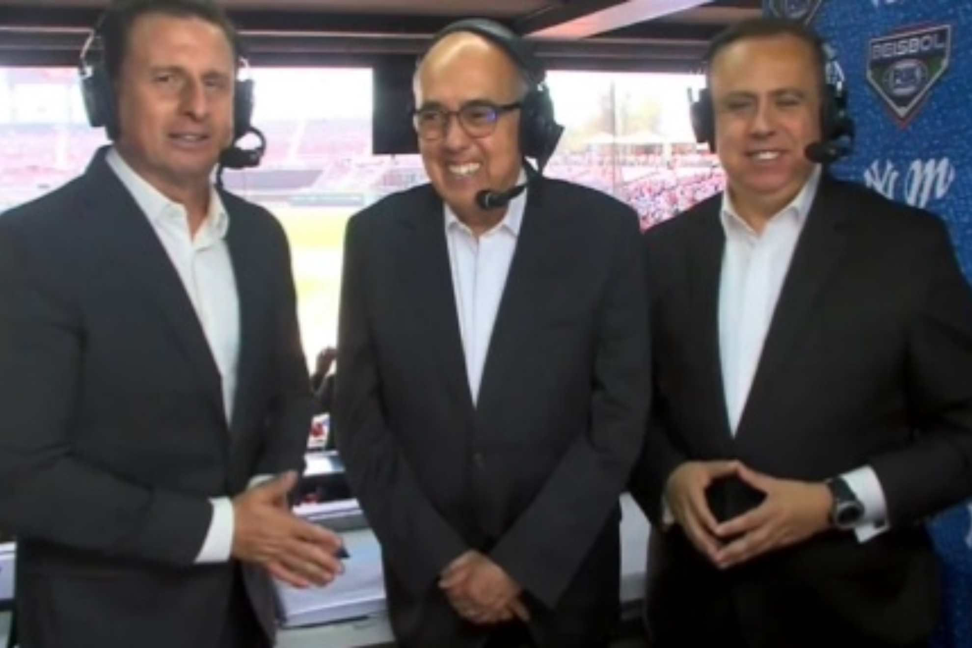 Pepe Segarra al lado de Jos Pablo Coello (Izq.) y Ernesto Del Valle (Der.) en Fox Sports