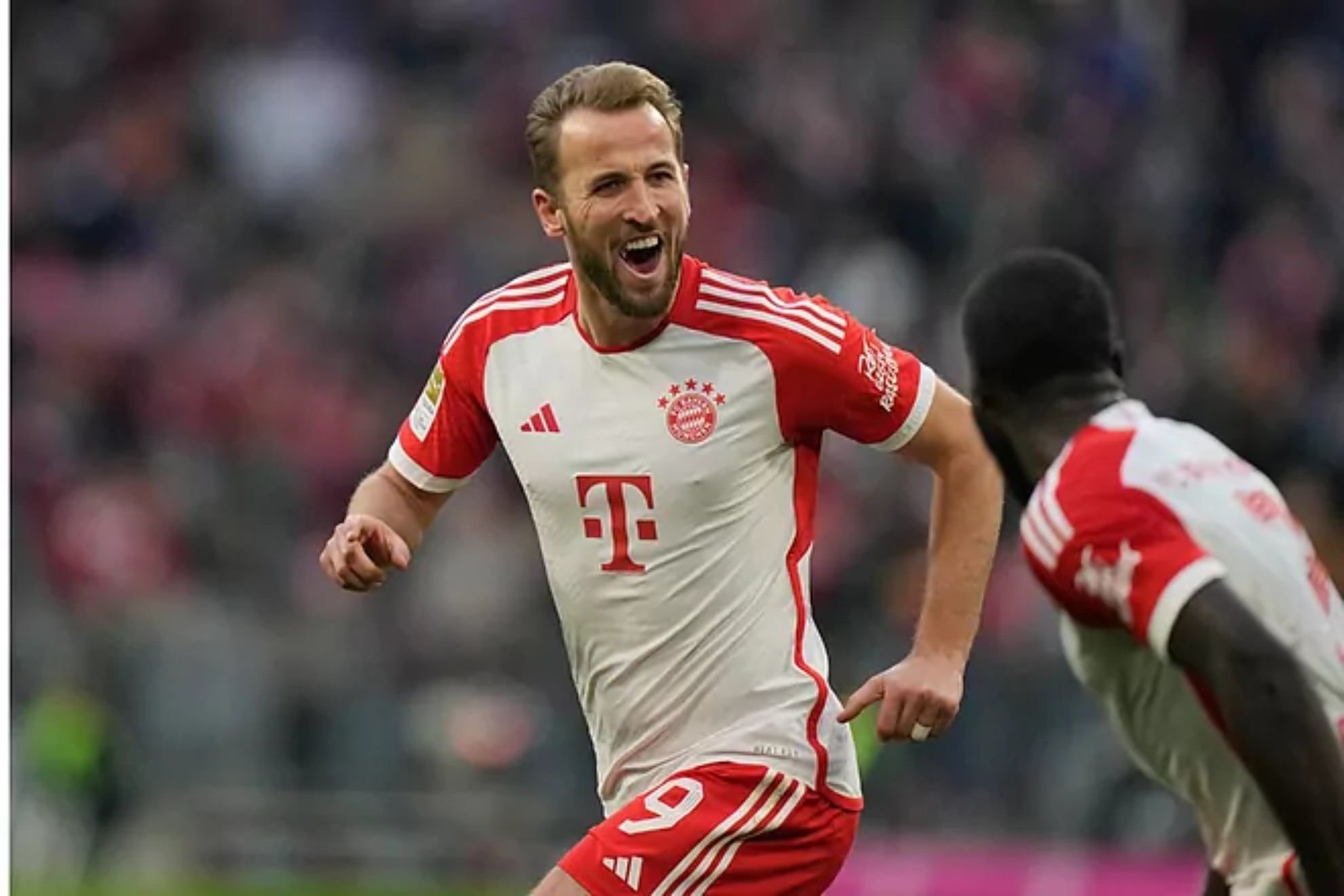 Harry Kane celebra un gol con el Bayern