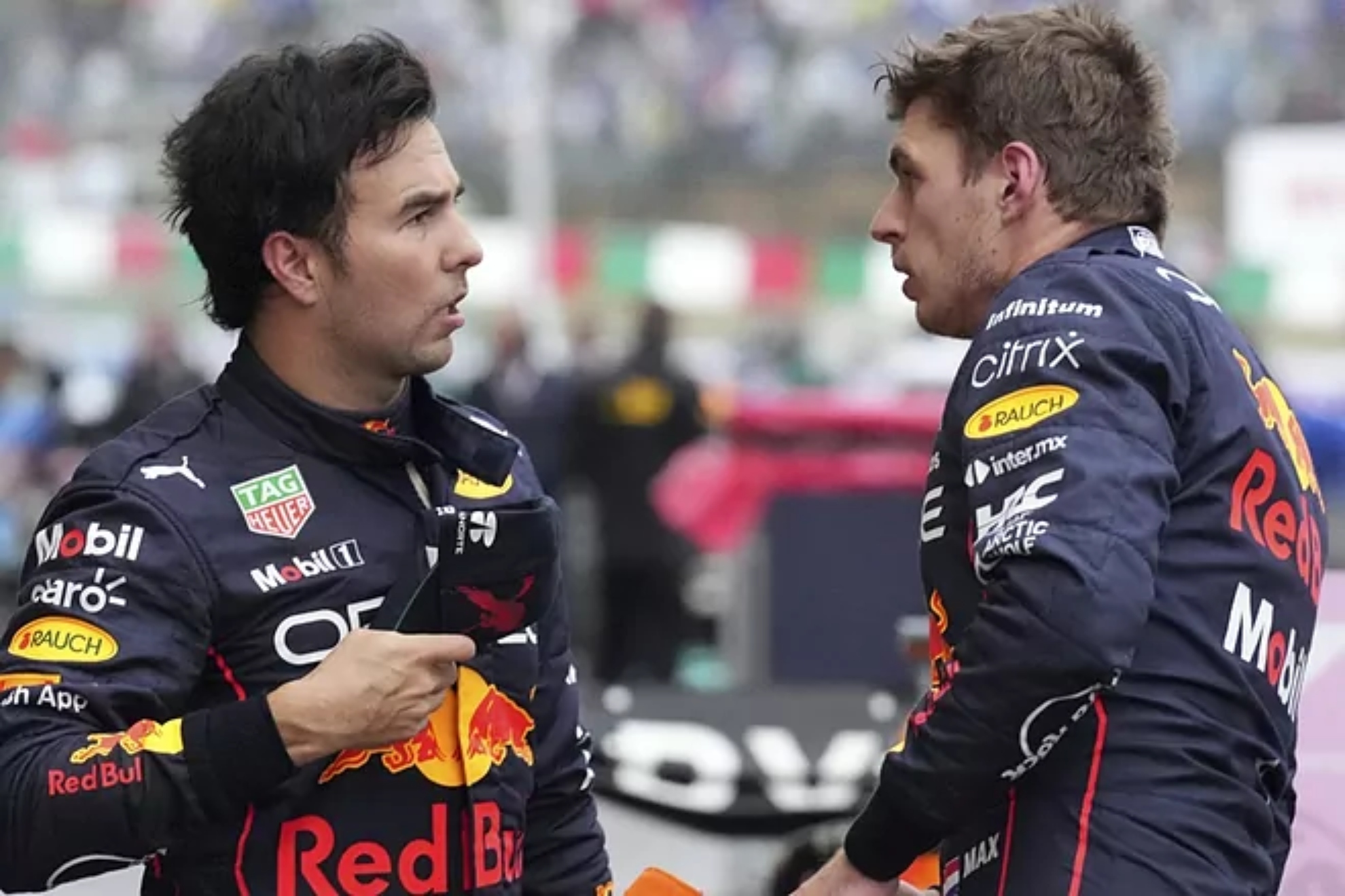 Checo y Verstappen, durante un Gran Premio