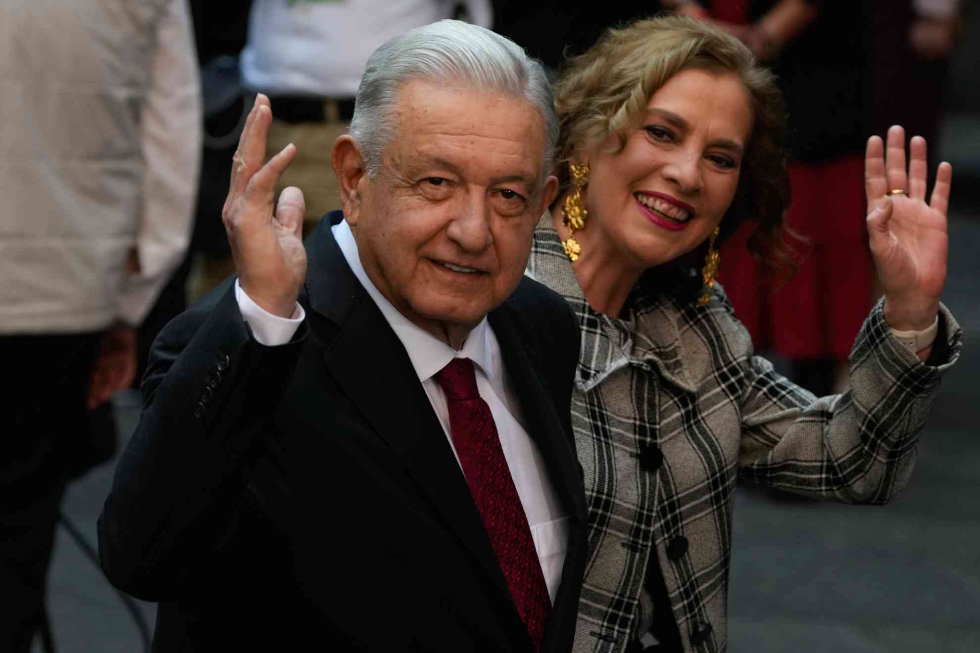 Andrs Manuel Lpez Obrador y su esposa Beatriz Gutirrez Mller.
