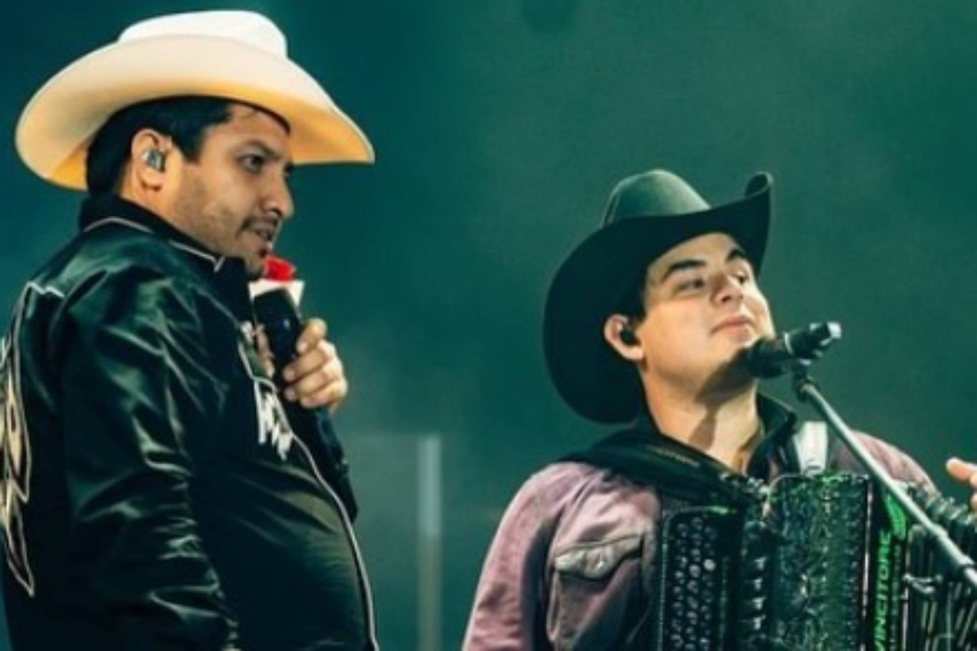 Los cantantes mexicanos se unieron en esta gira para sus fans.