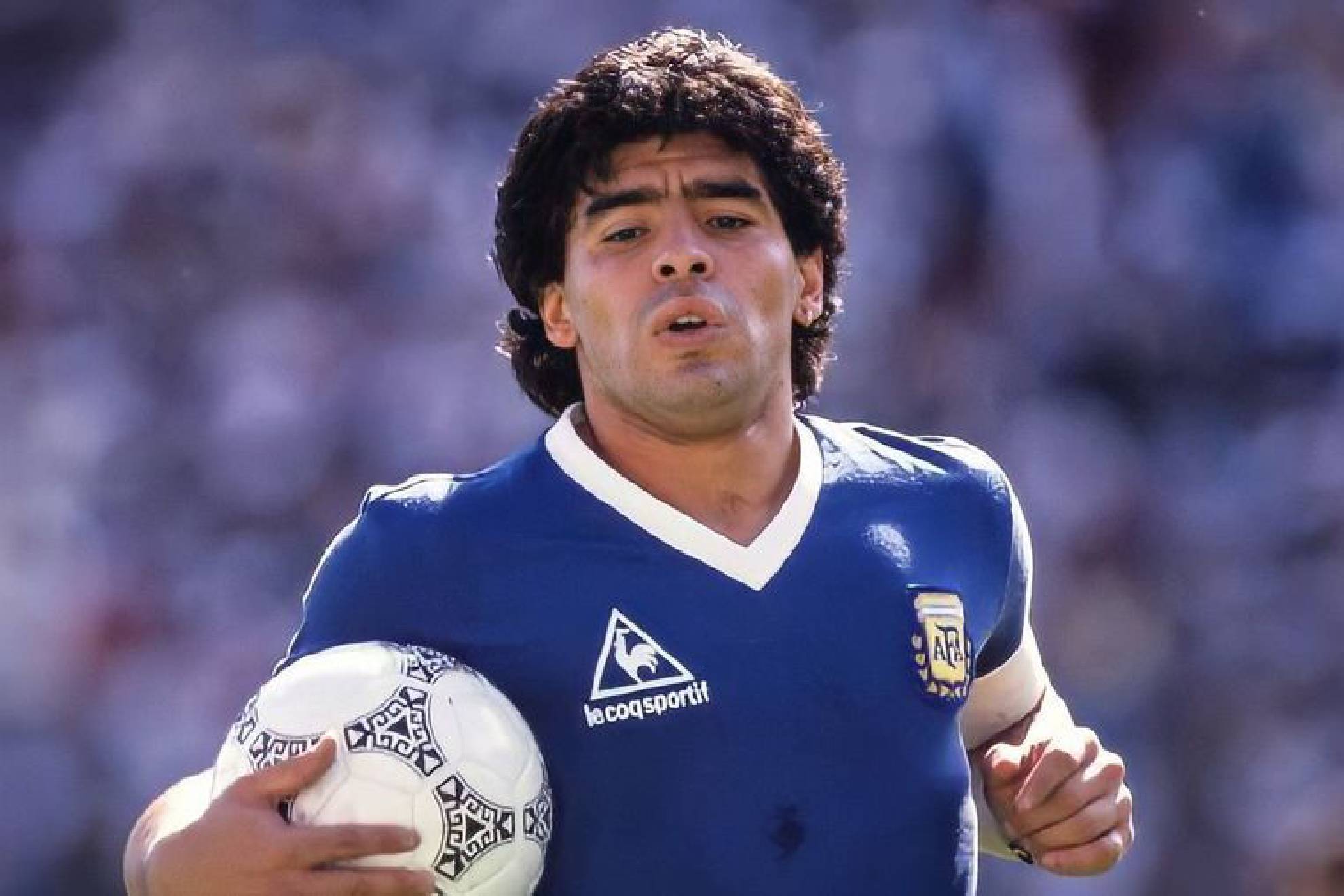 Los restos del inmortal Diego Armando Maradona podran ser trasladados a un especial memorial.