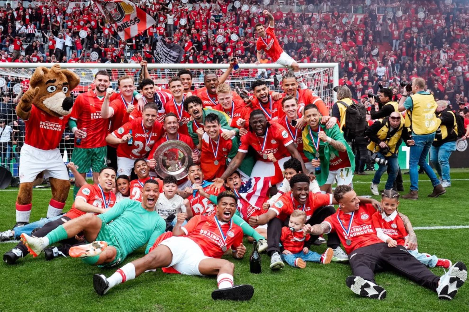 PSV celebra el ttulo de campen en Pases Bajos
