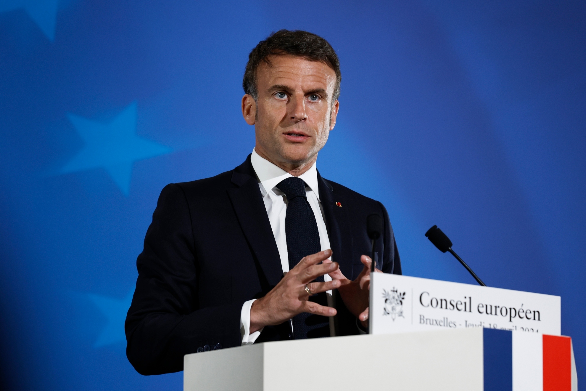 24 президент франции