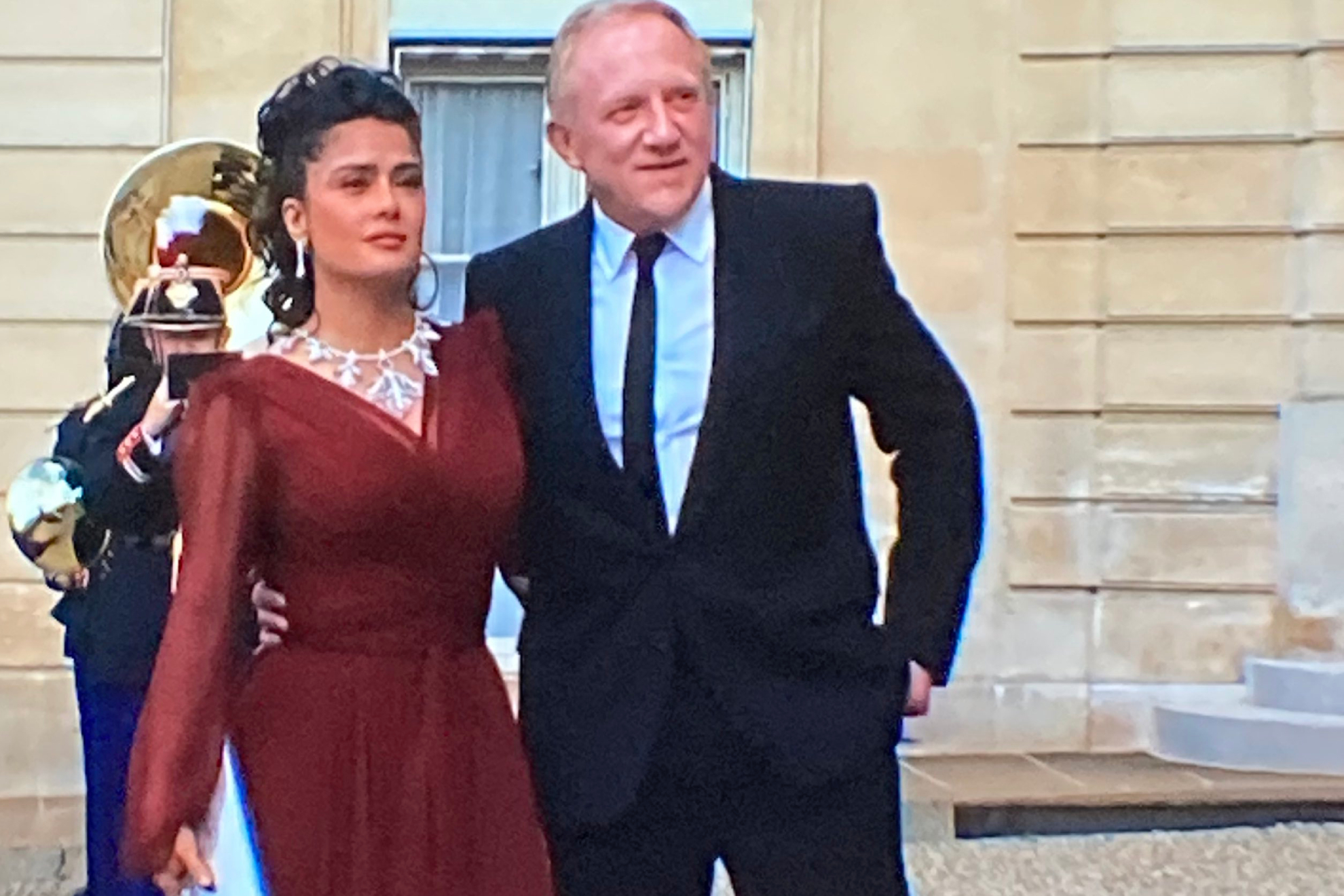 Salma Hayek y su esposo, el empresario Francois-Henri Pinault, en la recepcin de Estado en lyse Palace