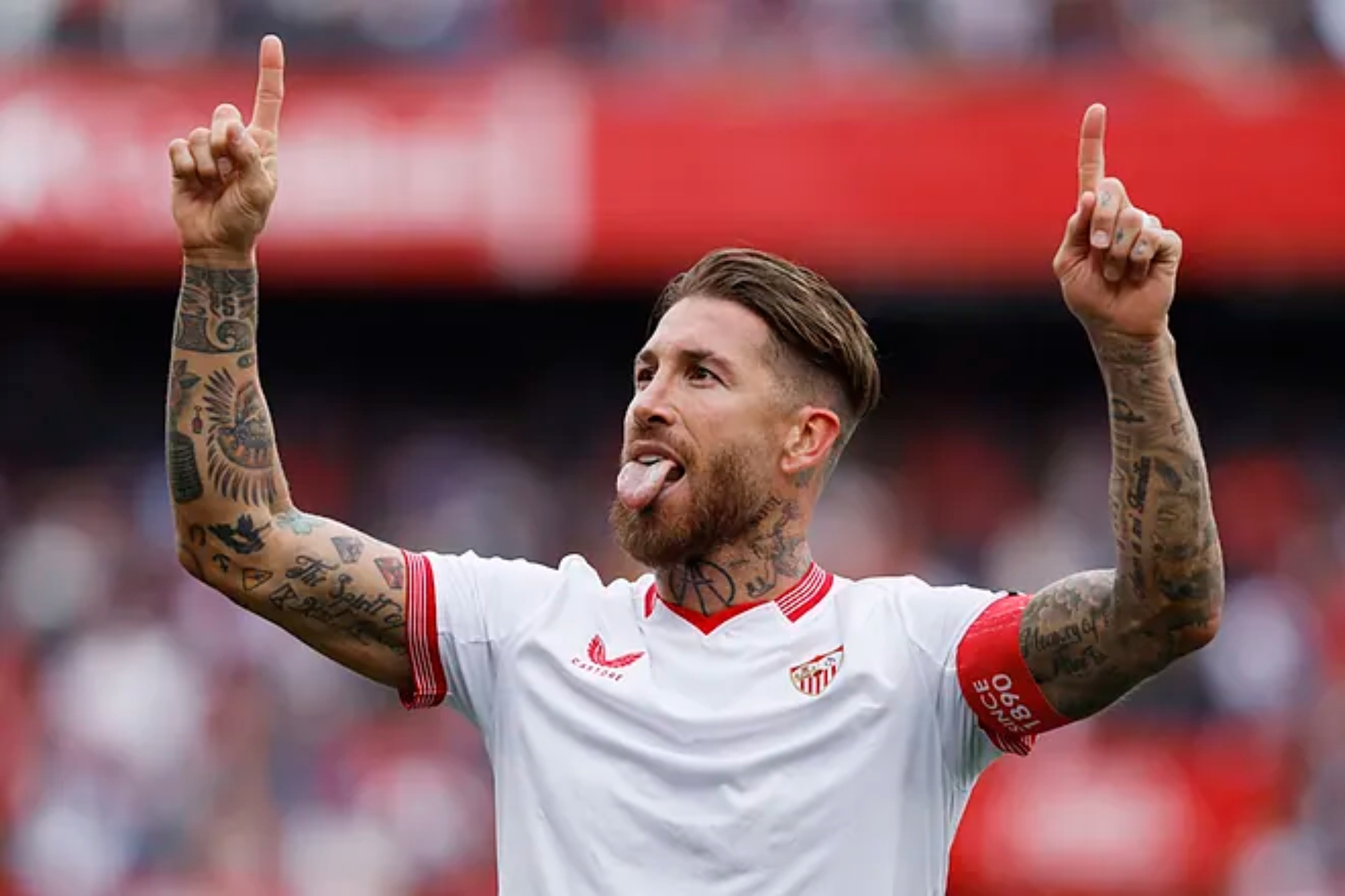 Sergio Ramos celebra un gol en su etapa del Sevilla