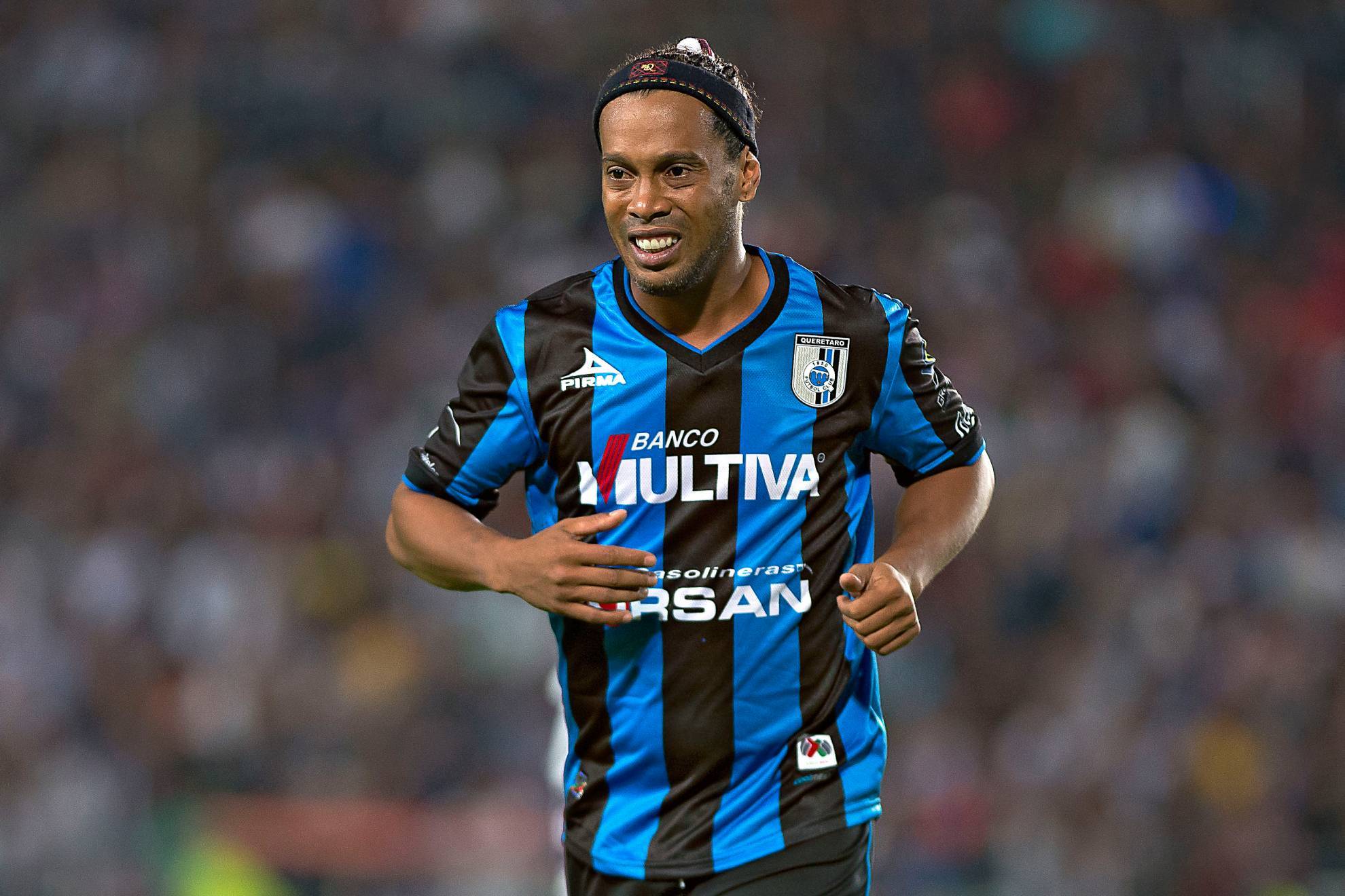 Dinho.