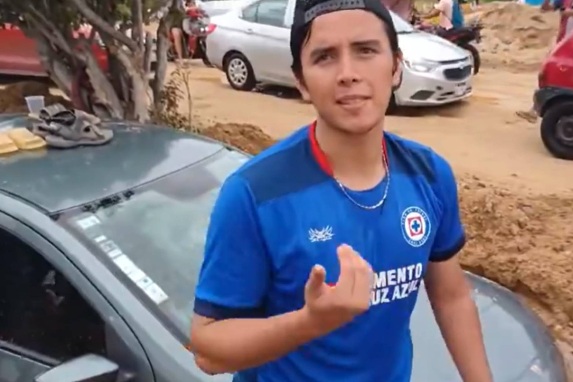 Aficionado de Cruz Azul.