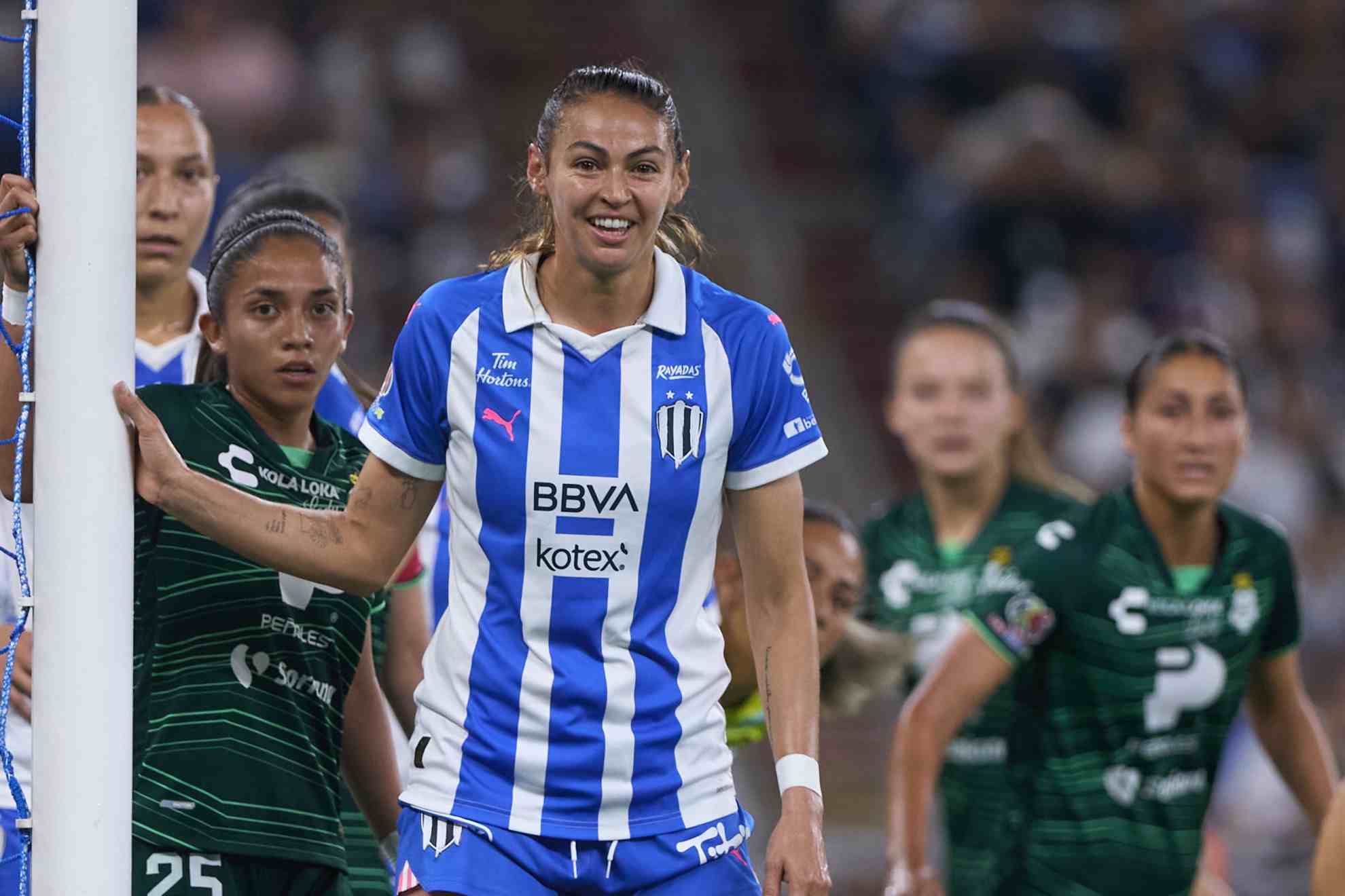 Christina Burkenroad se perfila como titular hoy ante Santos Femenil