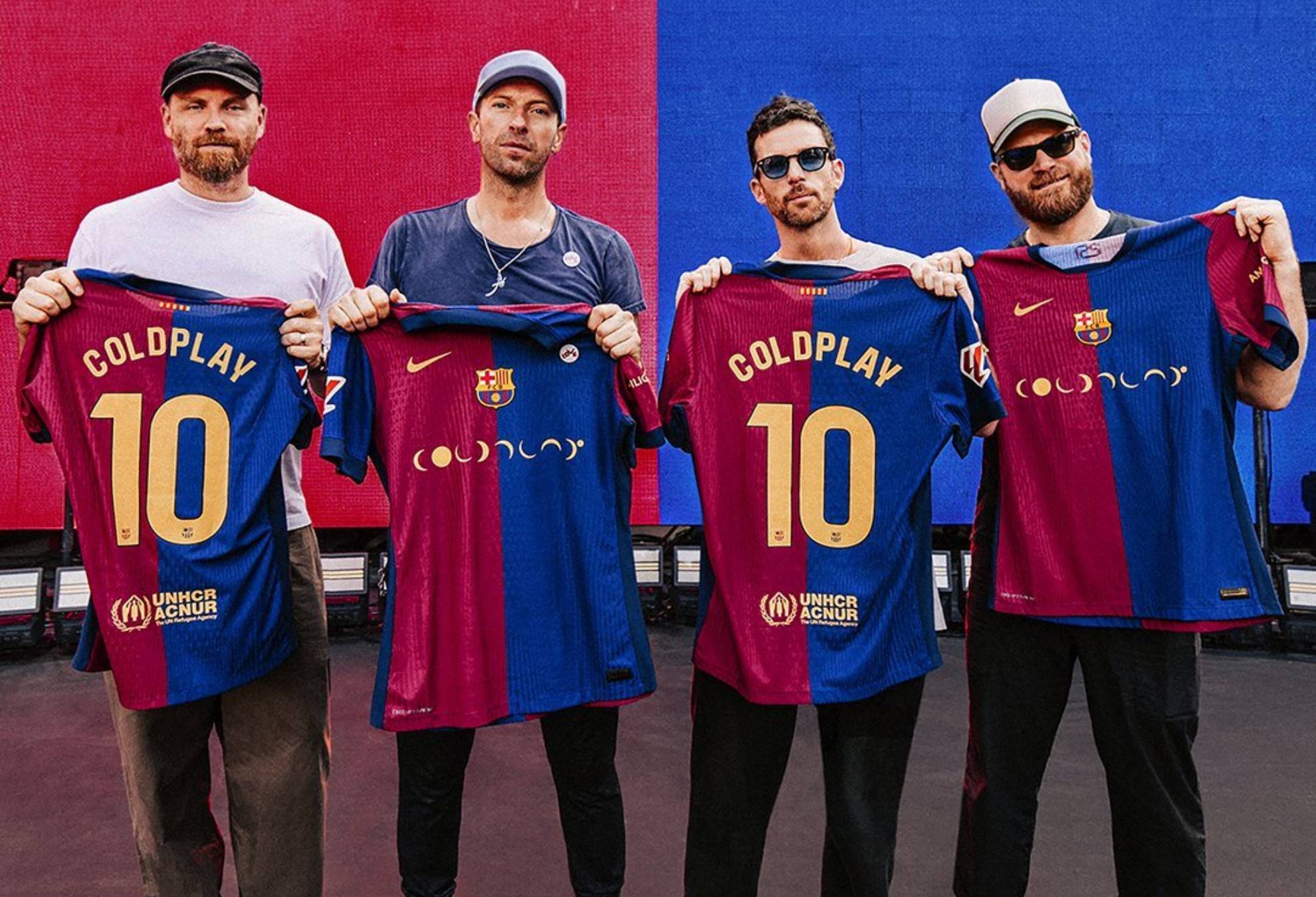 Chris Martin y compaa posaron con el jersey del FC Barcelona