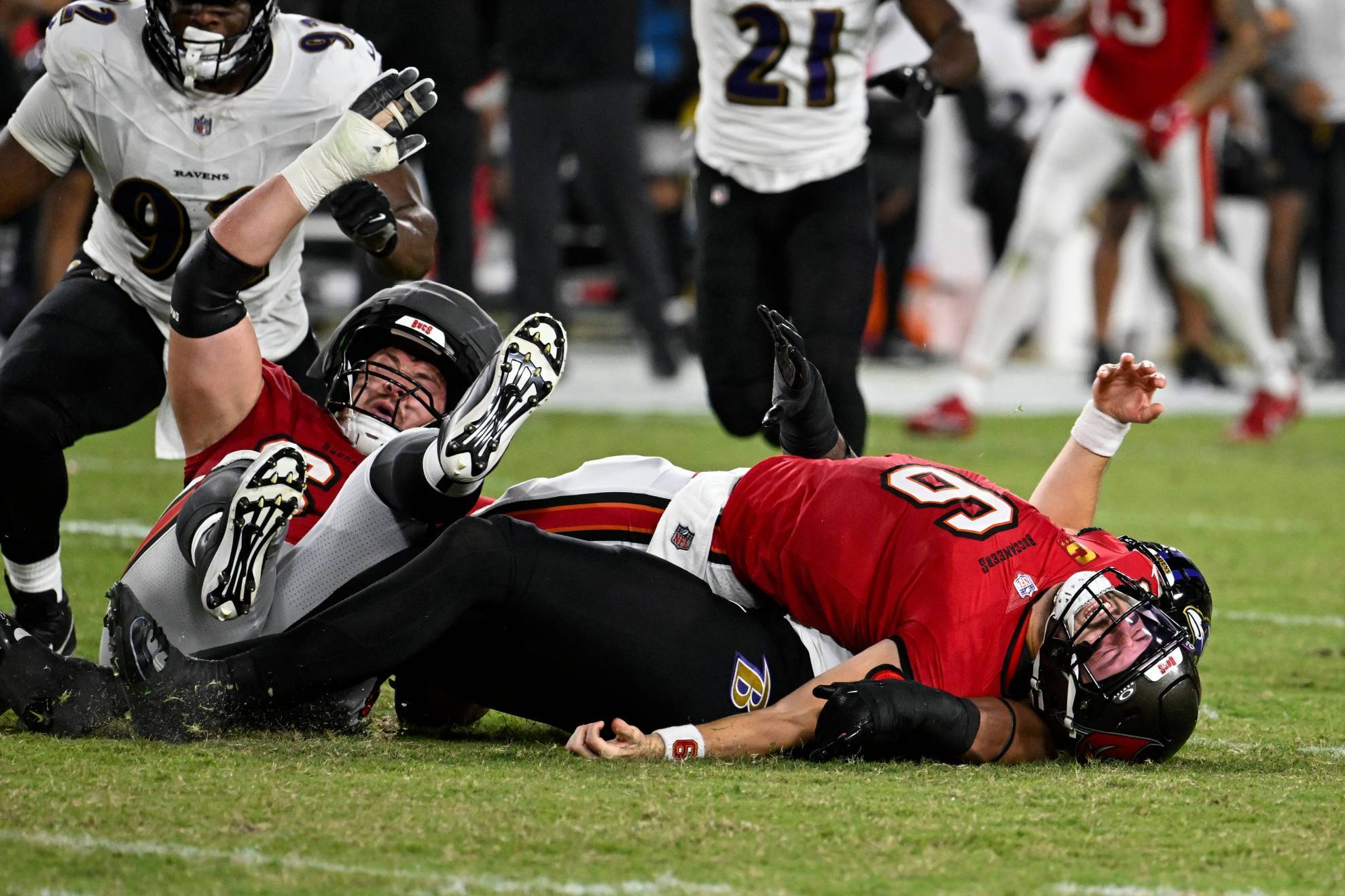 Lamar Jackson e Derrick Henry brilham contra os Bucs. Uma nova ameaça para os Chiefs?