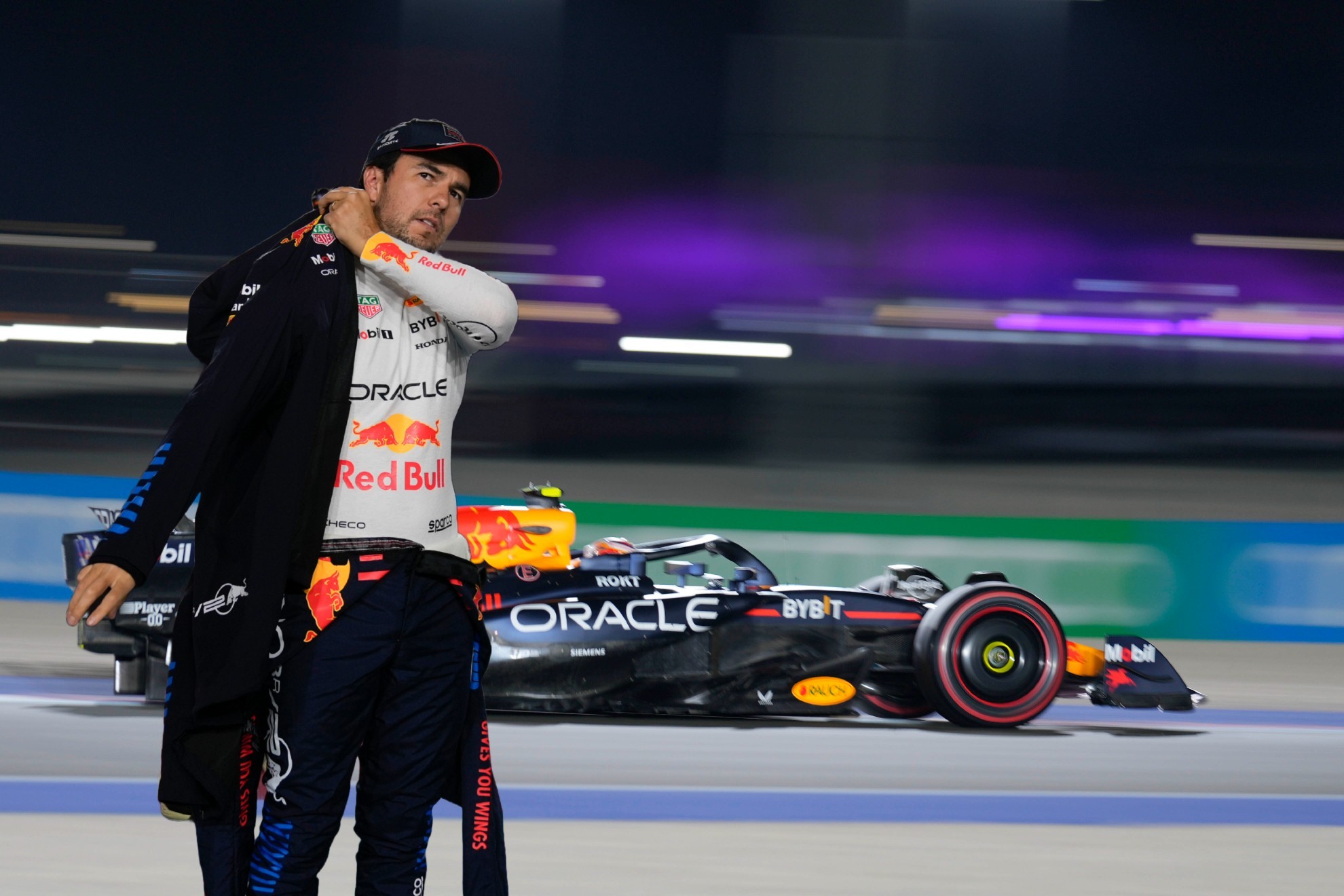 La reacción de Checo Pérez que enamora con espontáneo en Feria de León | MARCA México